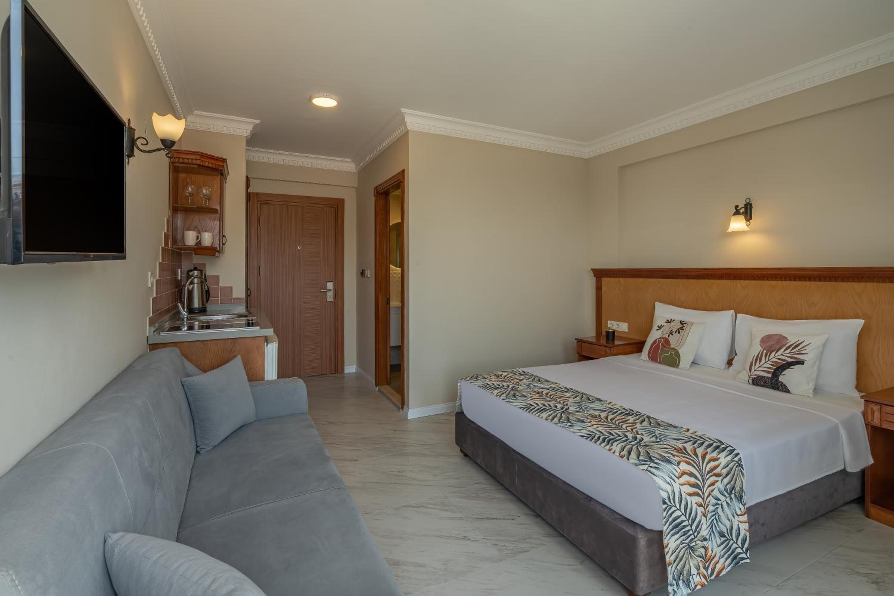 Rosy Suites Hotel - Image 94