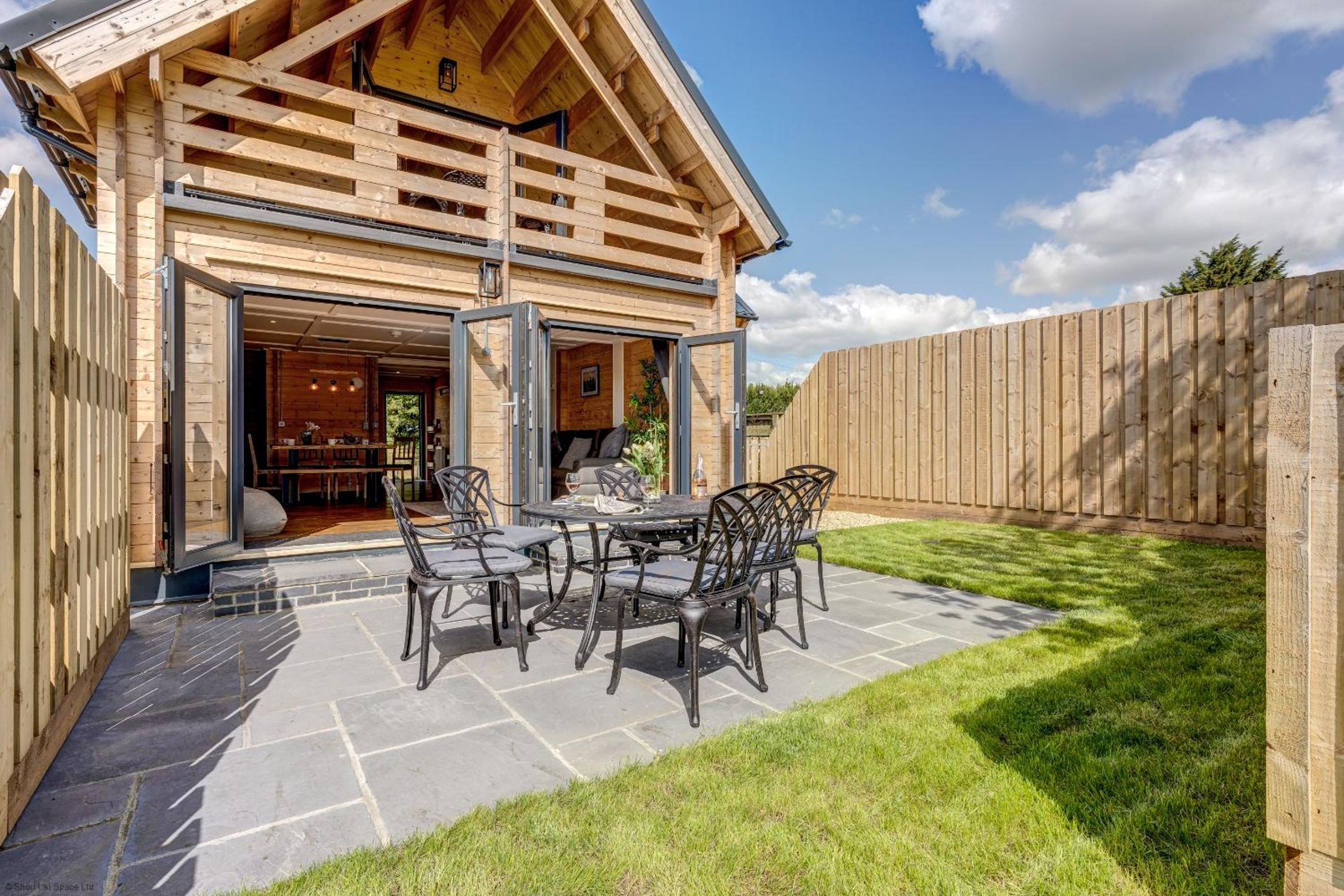 Buttercup Lodge