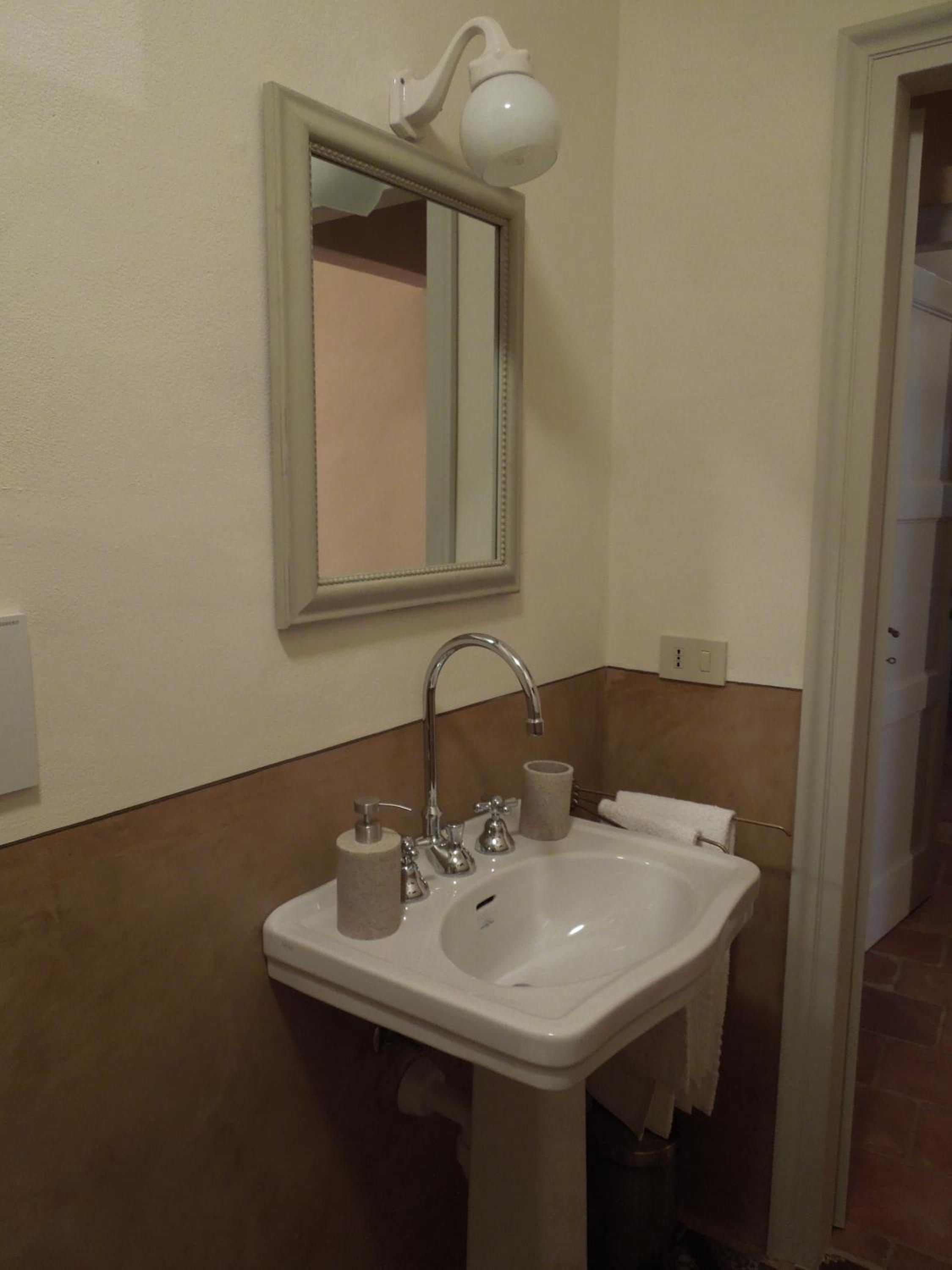Photo 38