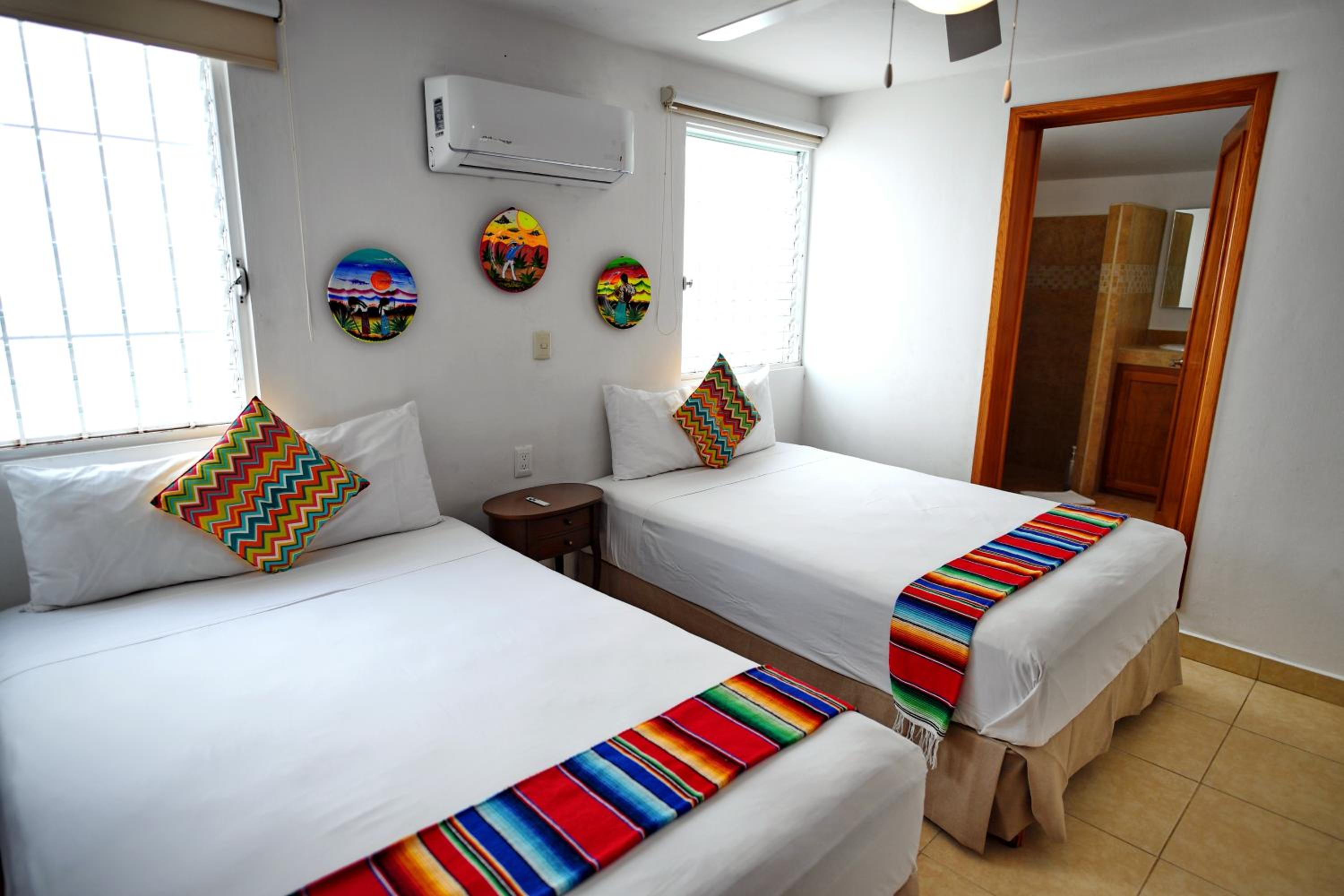5 Bdr-ensuite Bathrooms-private Pool-golf-comfort