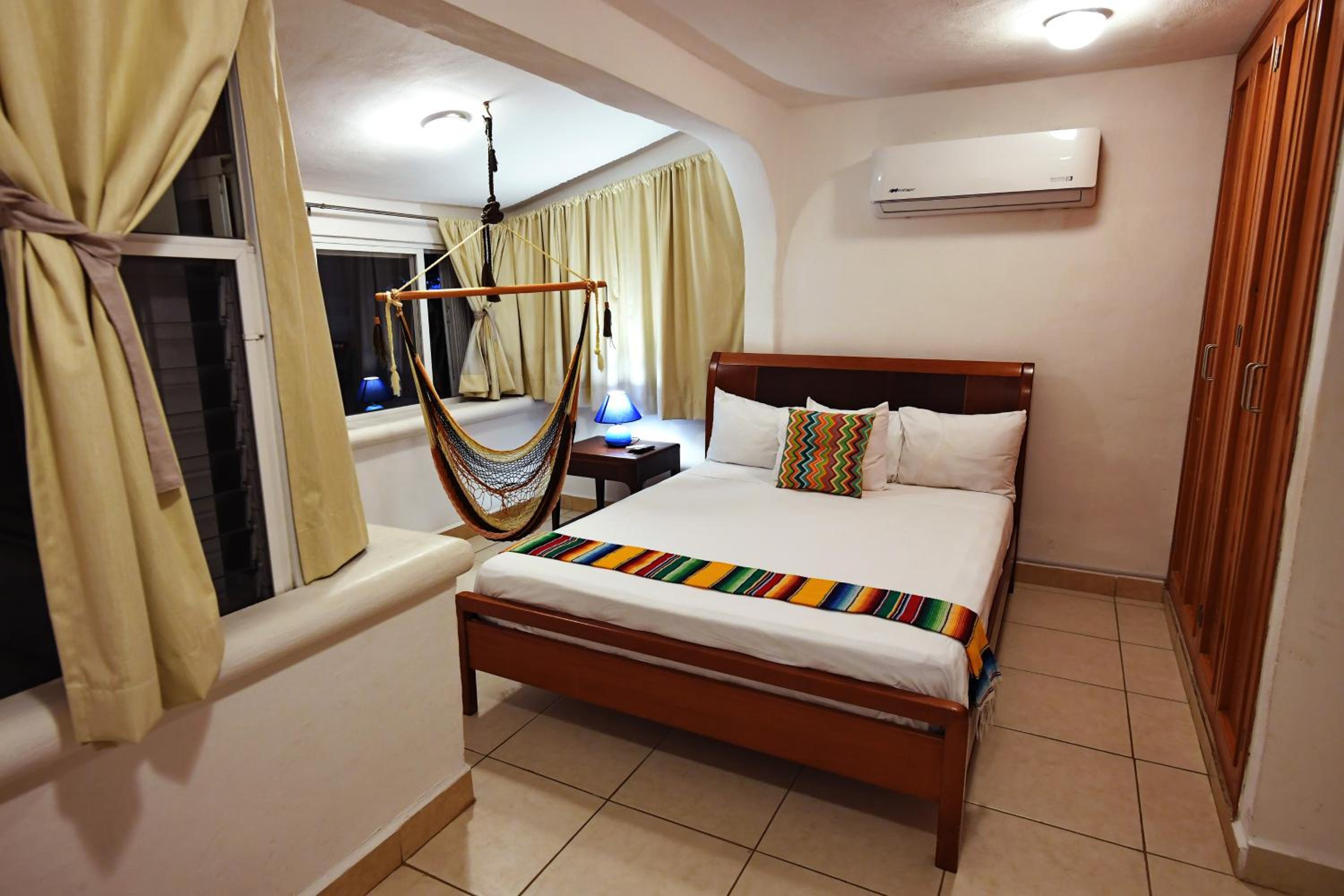 5 Bdr-ensuite Bathrooms-private Pool-golf-comfort