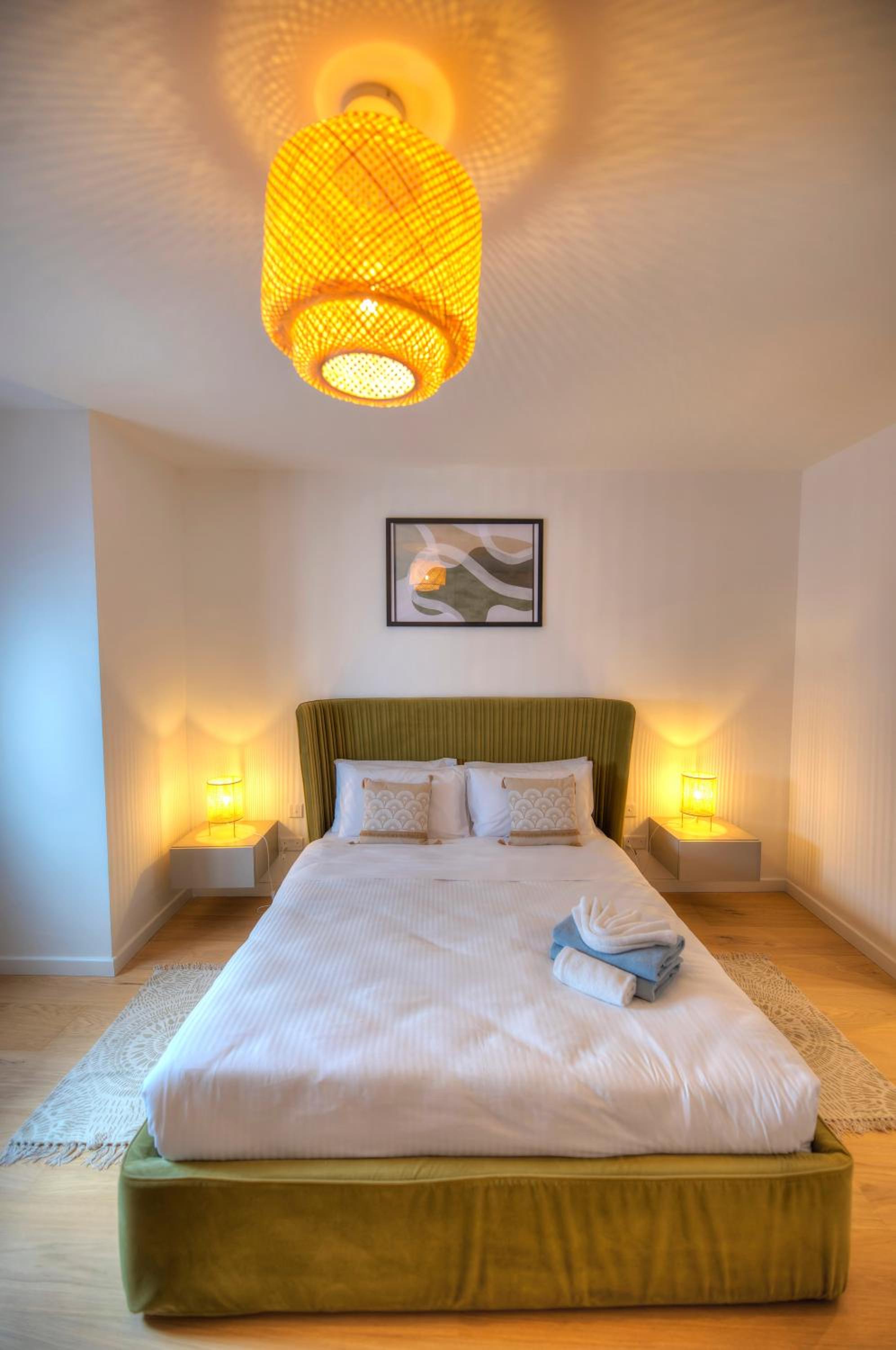 Large & beautifully furnished 2 bedrooms ABON1-1 view 3