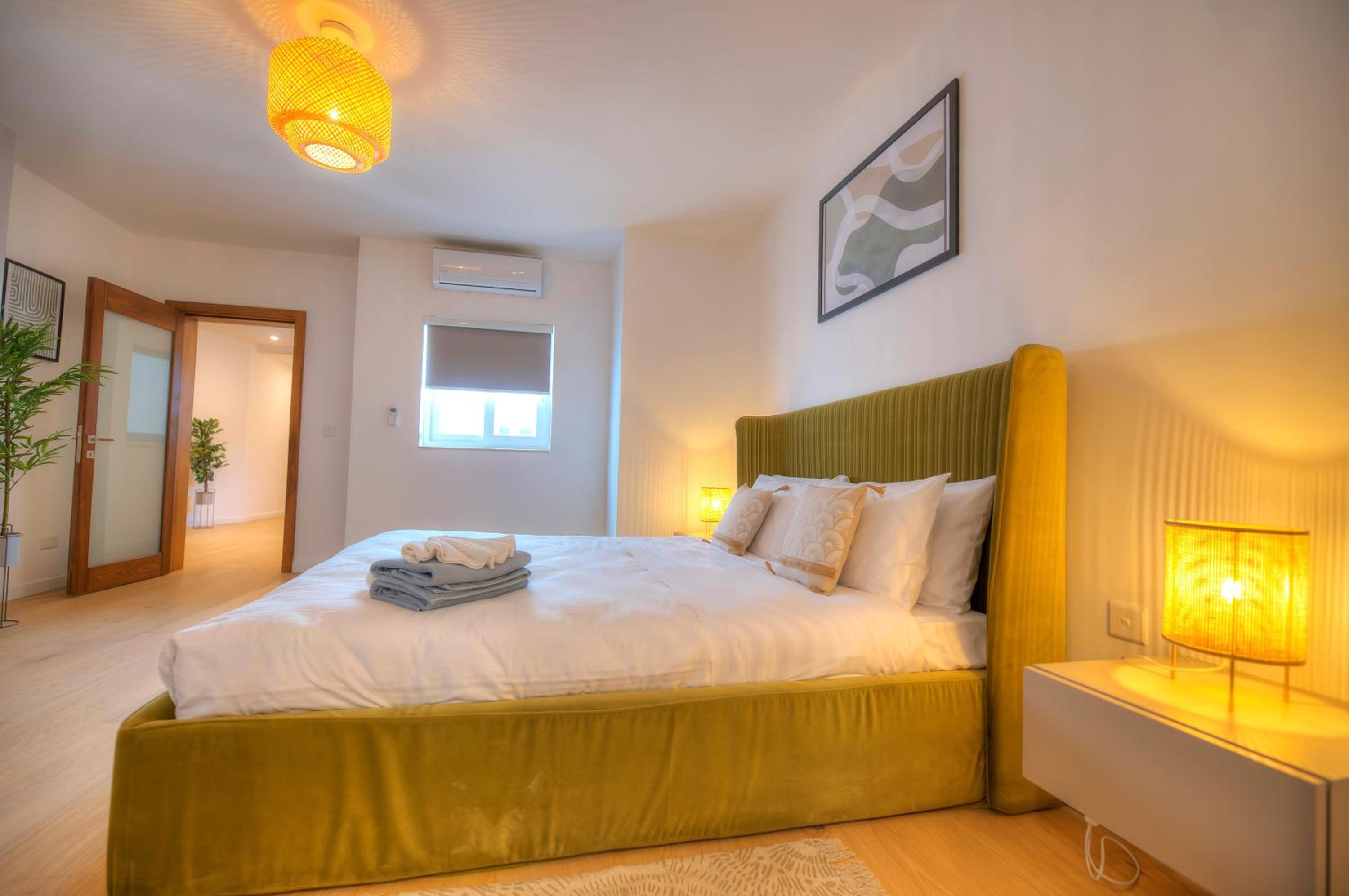 Large & beautifully furnished 2 bedrooms ABON1-1 view 5