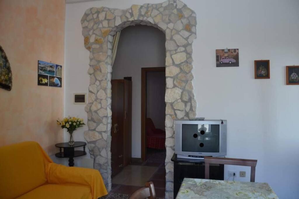 Bouganville, casa sul giardino vicino Otranto