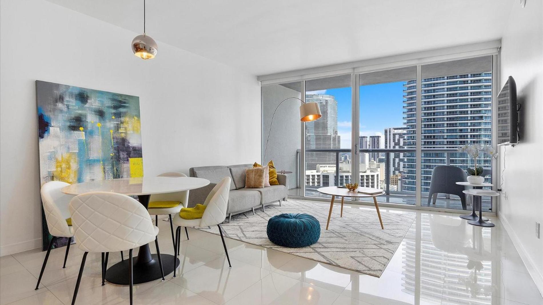 Icon Brickell Stay, Pool, Spa, Views, Restaurants