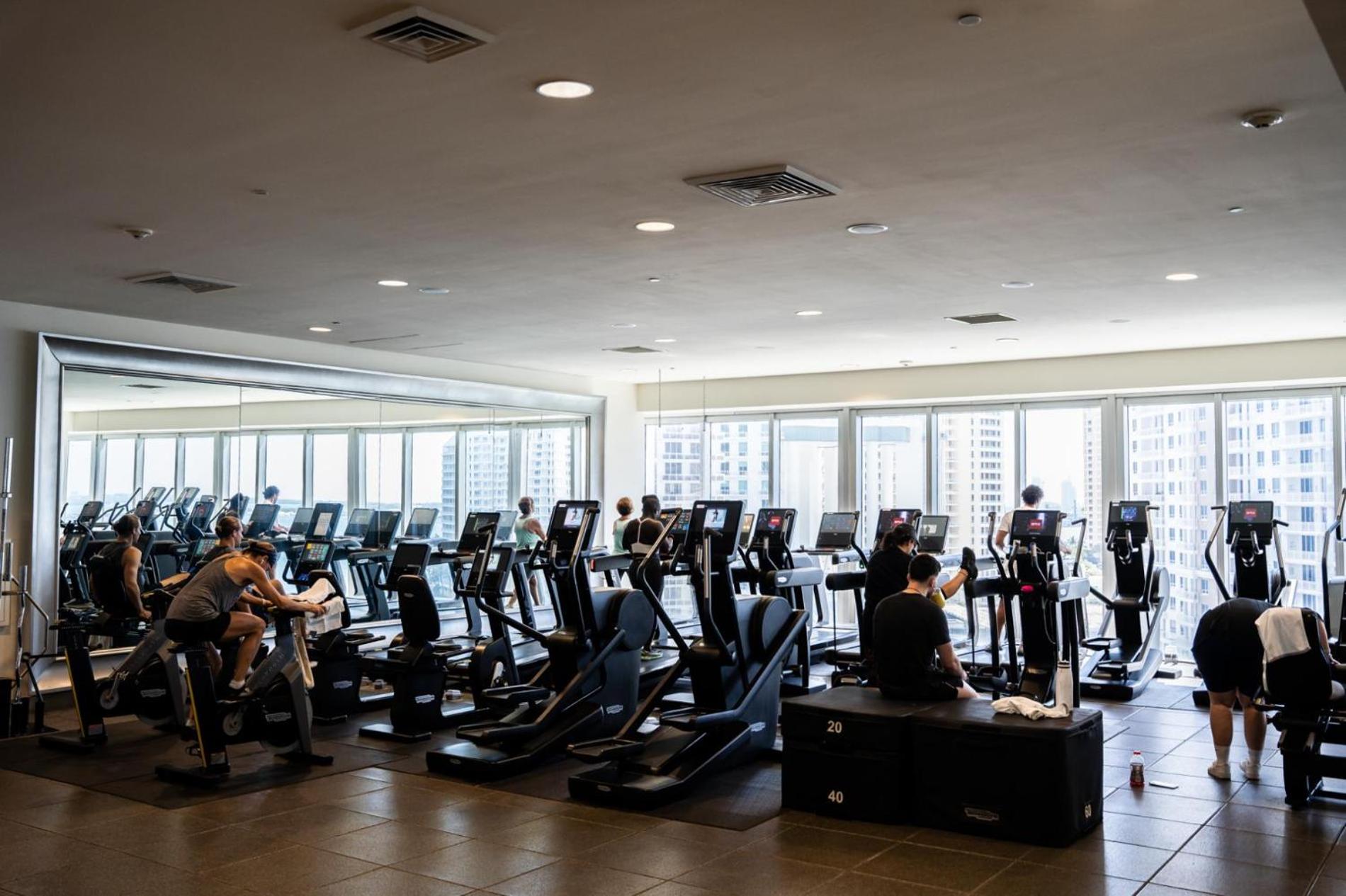 Icon Brickell Stay, Pool, Spa, Views, Restaurants