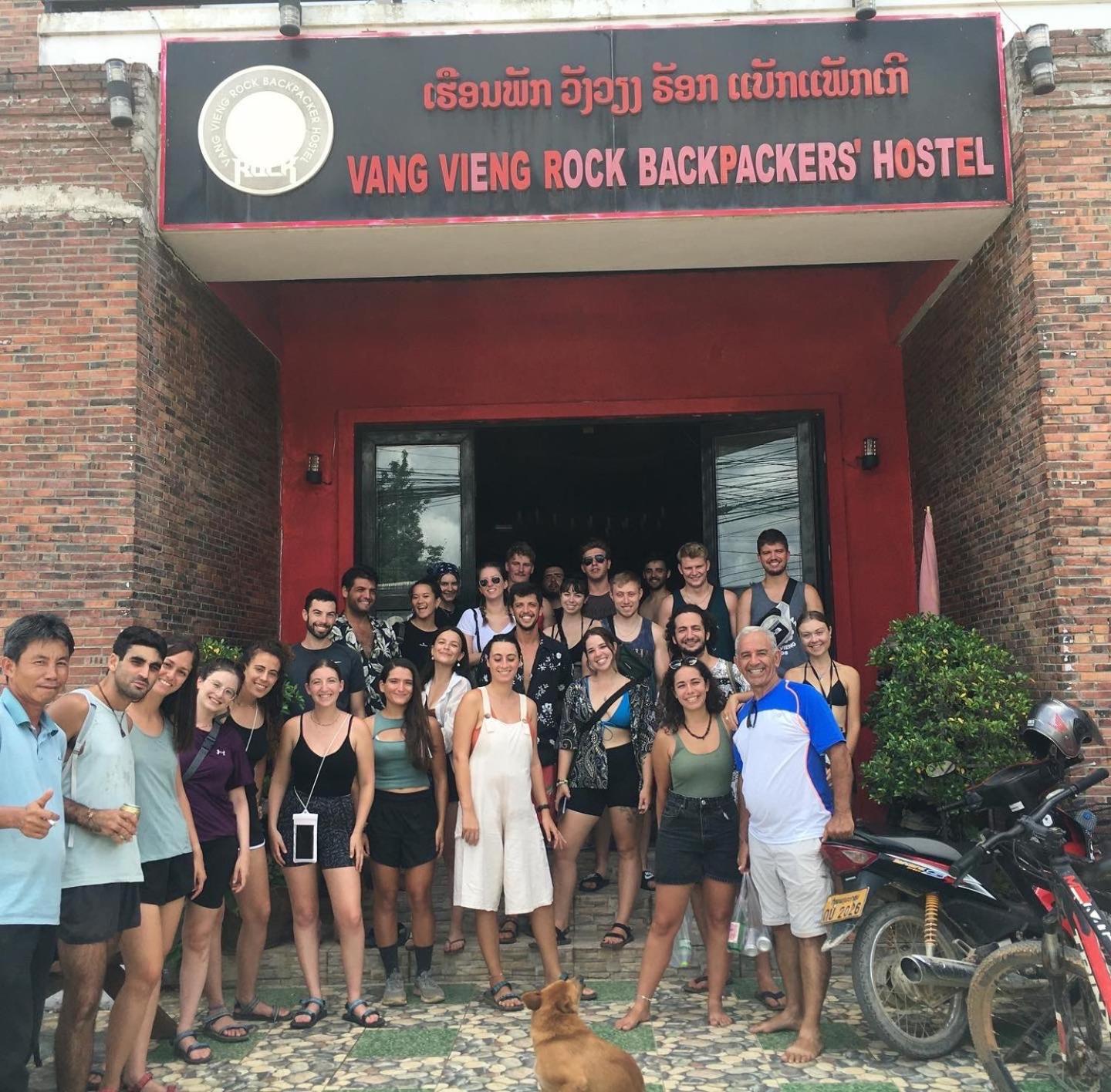 Vangvieng Rock Backpacker Rooftop Hostel