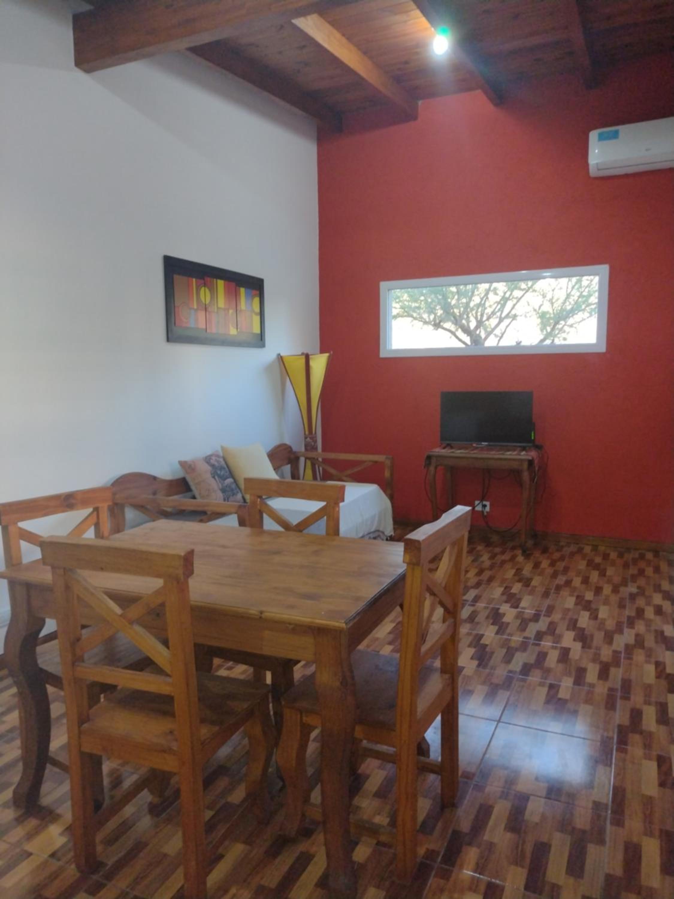 El Algarrobo Escondido Canchas de Pádel y Bosque Serrano