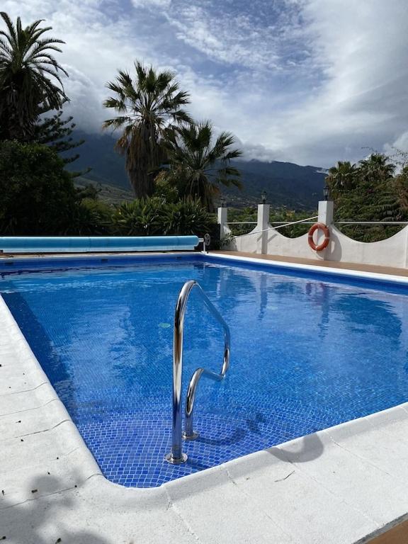 Spacious characterful villa with spectacular views in quiet rural setting.