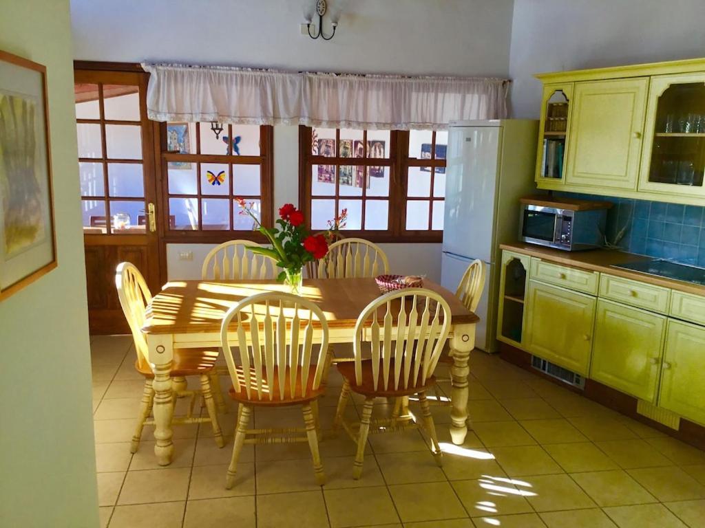 Spacious characterful villa with spectacular views in quiet rural setting.