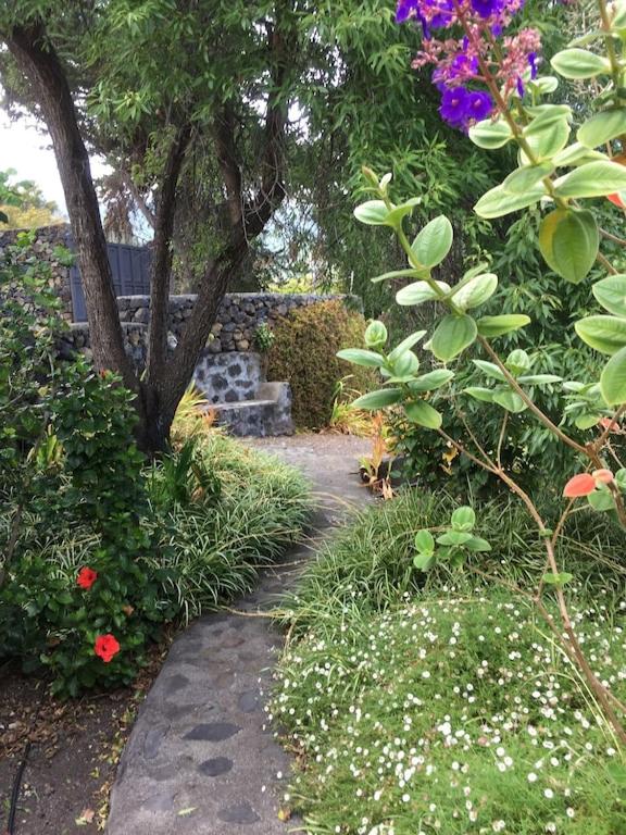 Spacious characterful villa with spectacular views in quiet rural setting.