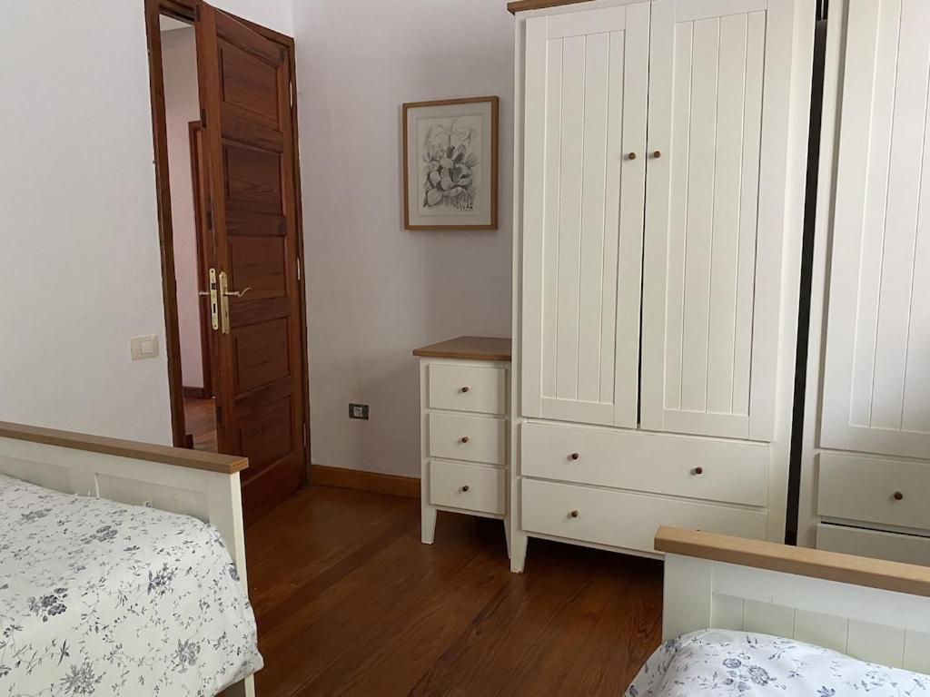 Spacious characterful villa with spectacular views in quiet rural setting.