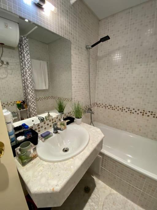 Apartament 2 camere pe malul marii Free Parking Sunny Beach