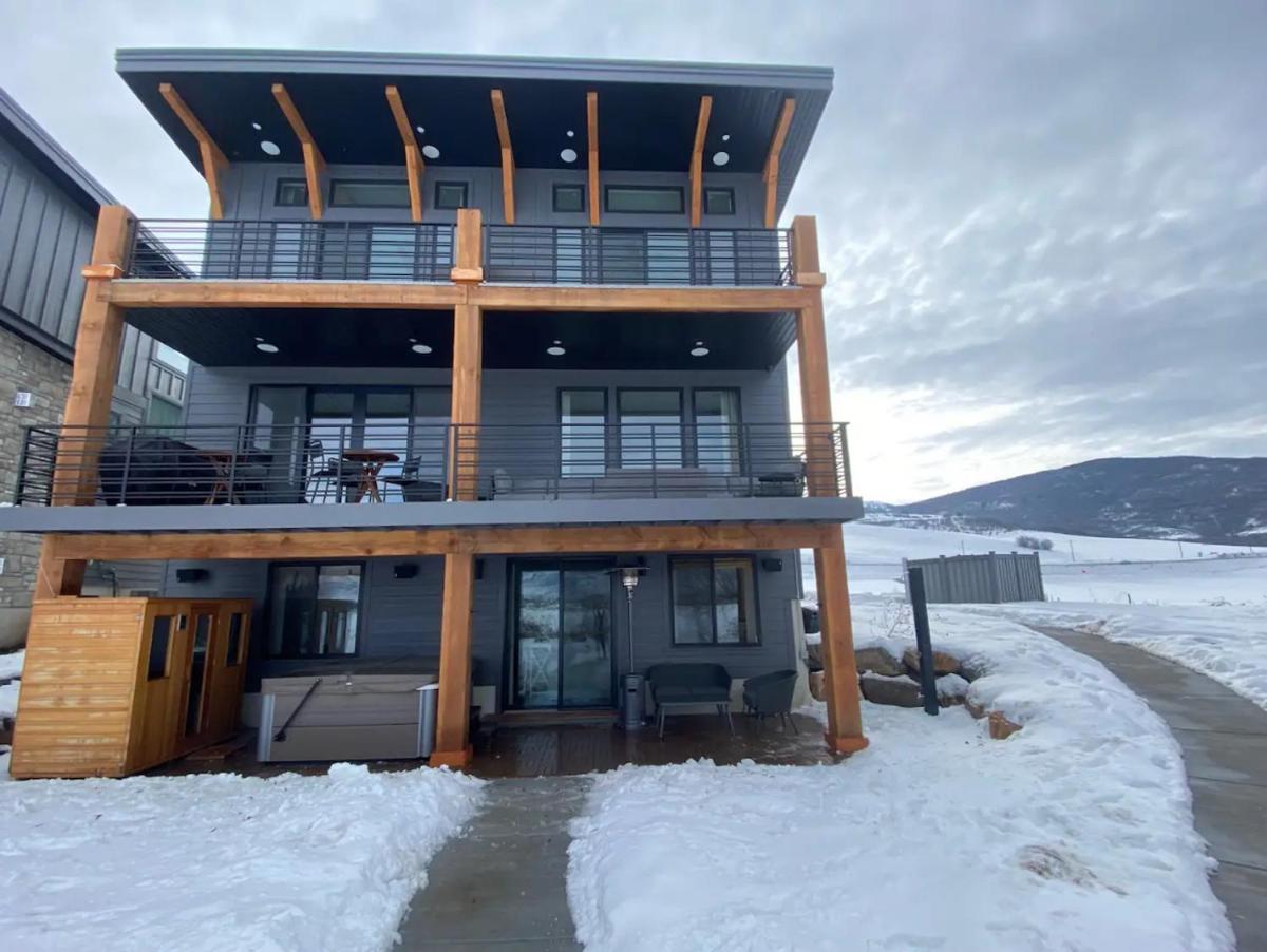 Luxury Ski Home 5 min from SnowBasin, 50' from Pineview Lake view 5