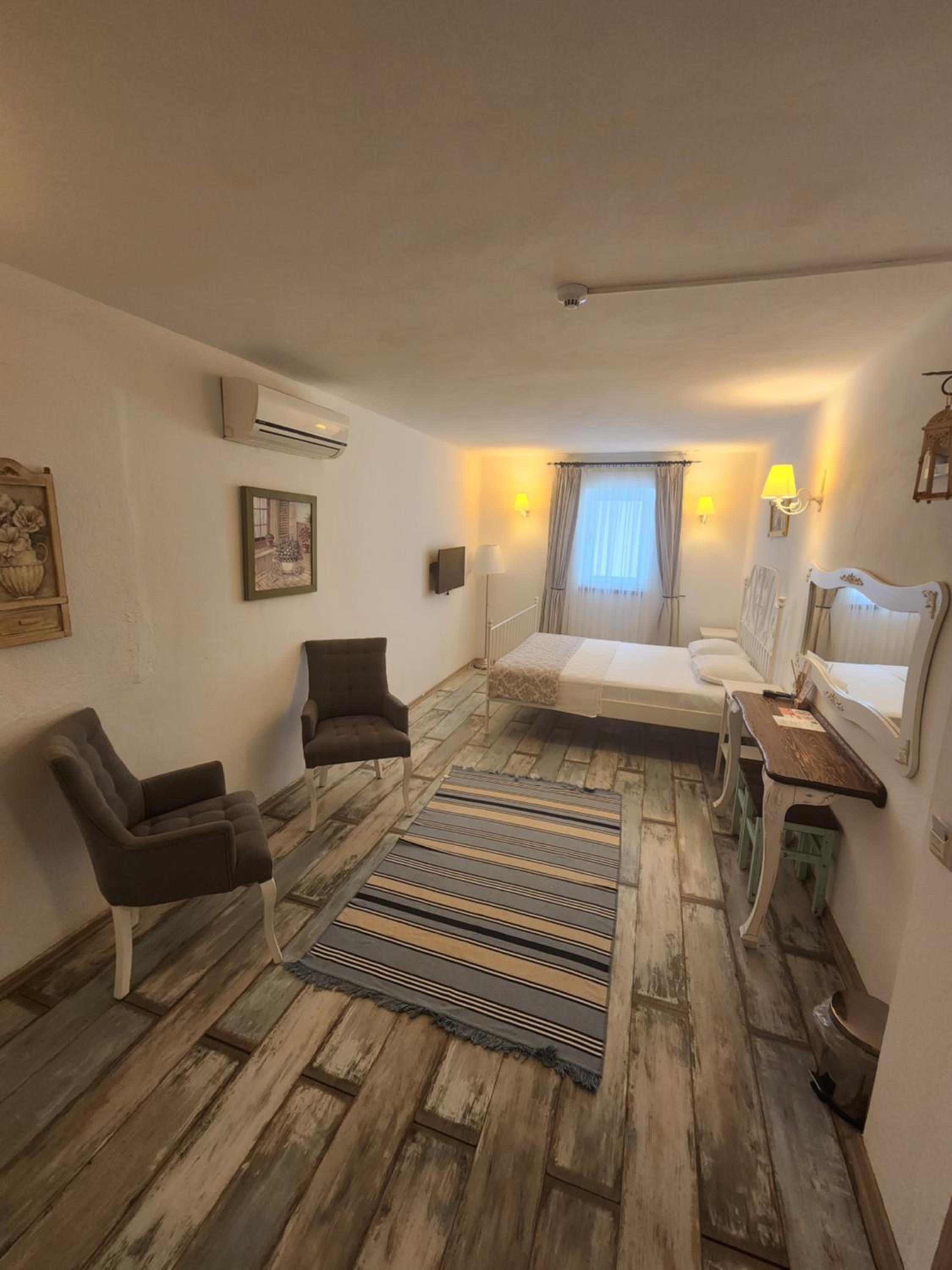 Tarçın Alaçatı Otel