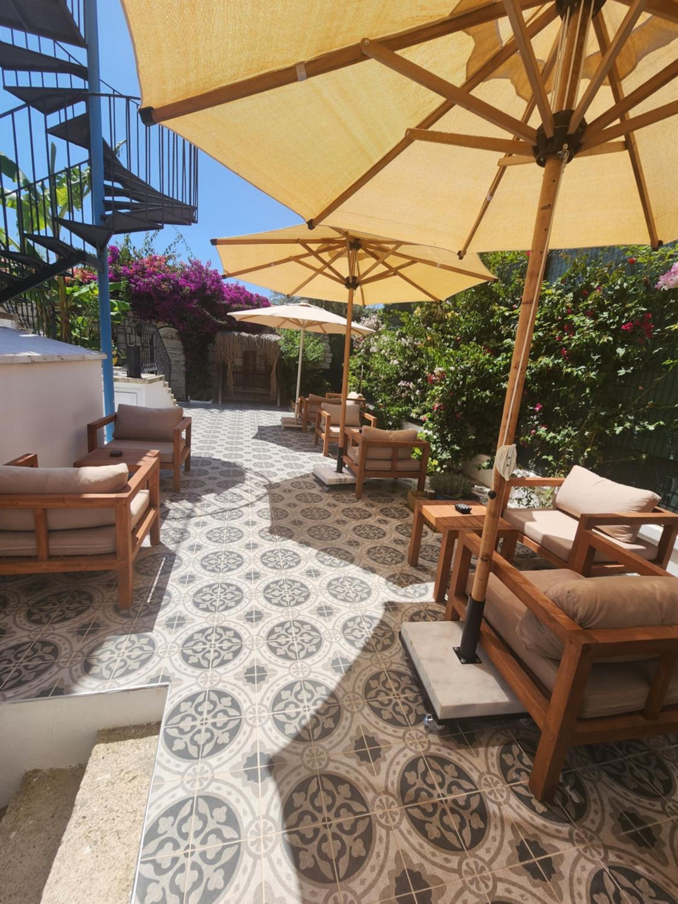 Tarçın Alaçatı Otel