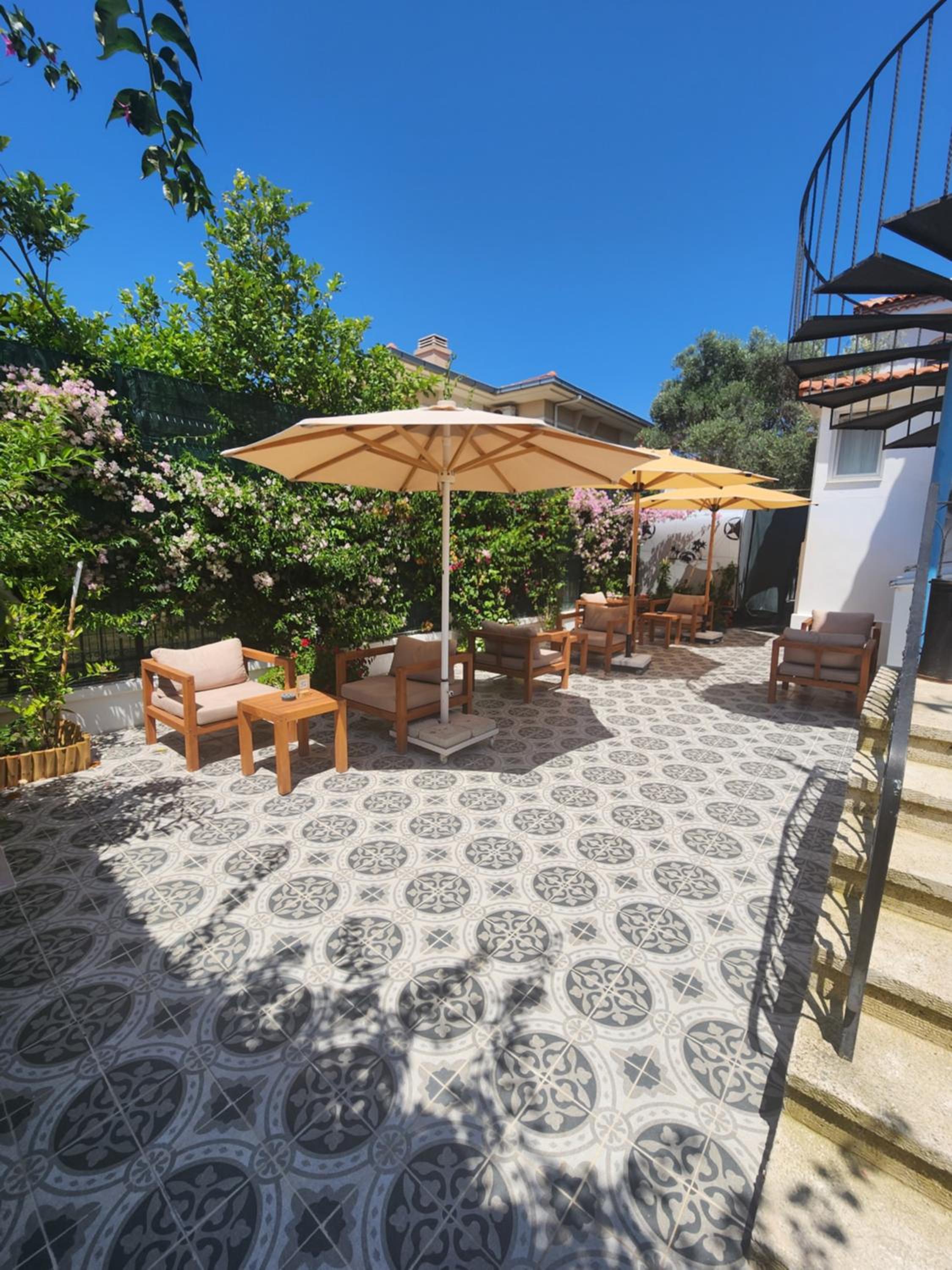 Tarçın Alaçatı Otel
