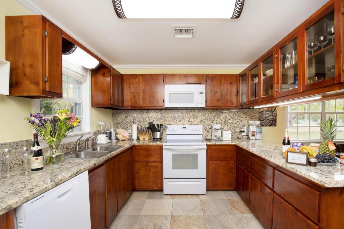 Sea Beauty by Grand Cayman Villas & Condos
