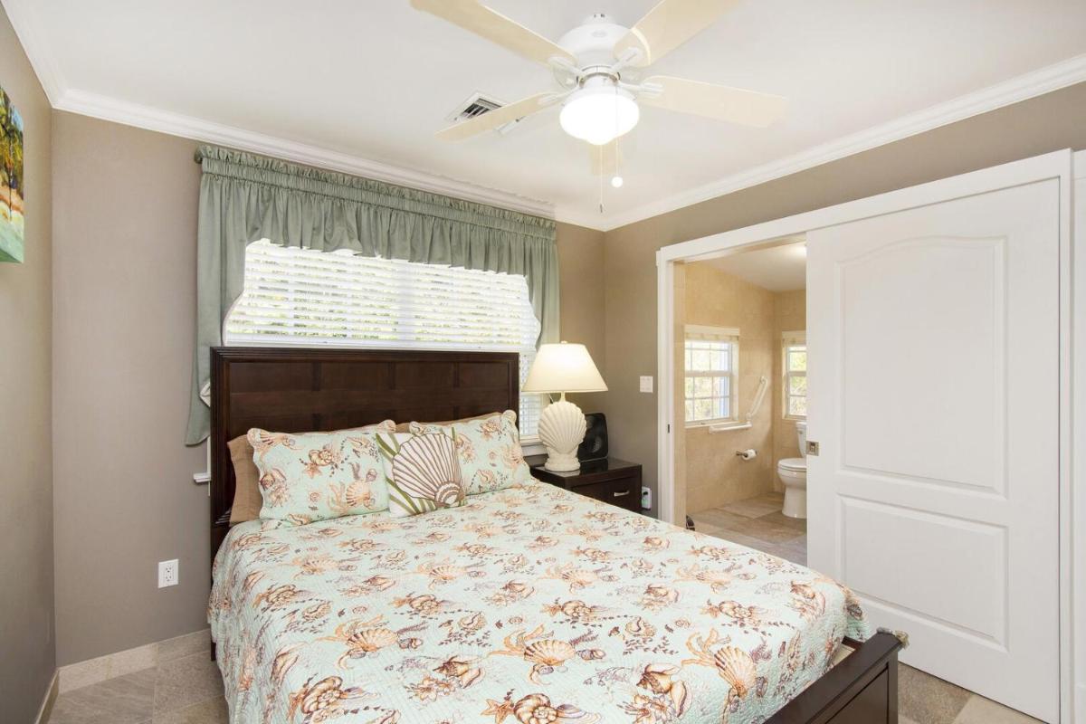Sea Beauty by Grand Cayman Villas & Condos