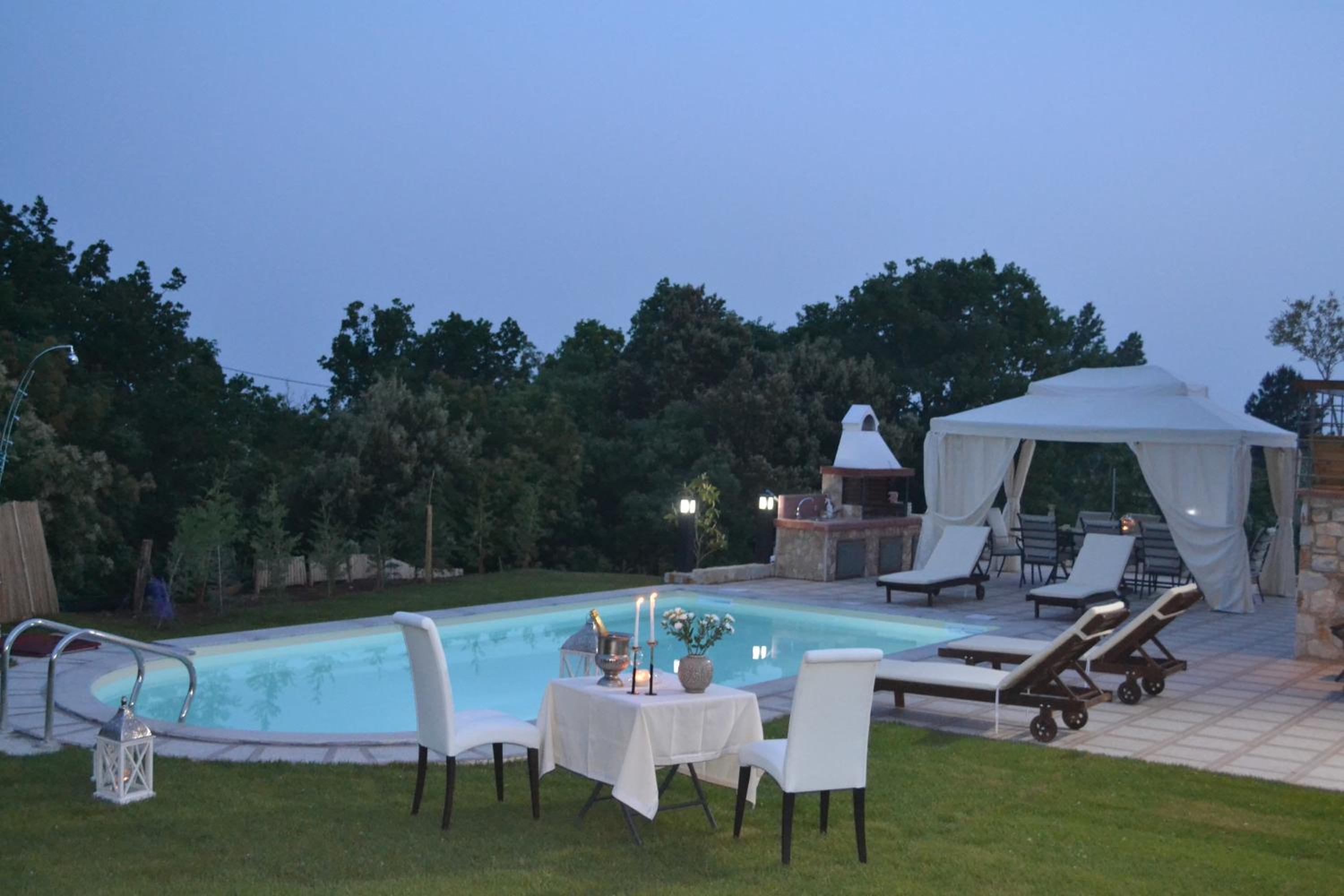 Evmorfes Villas