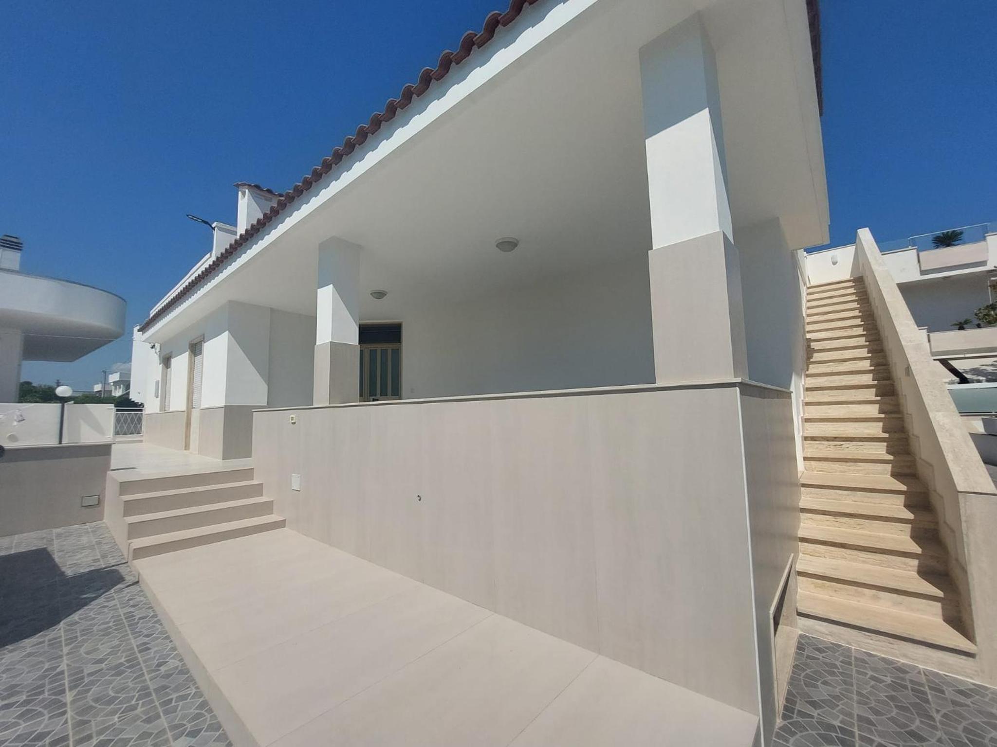 Villa Incanto Pina - Torre Canne view 3