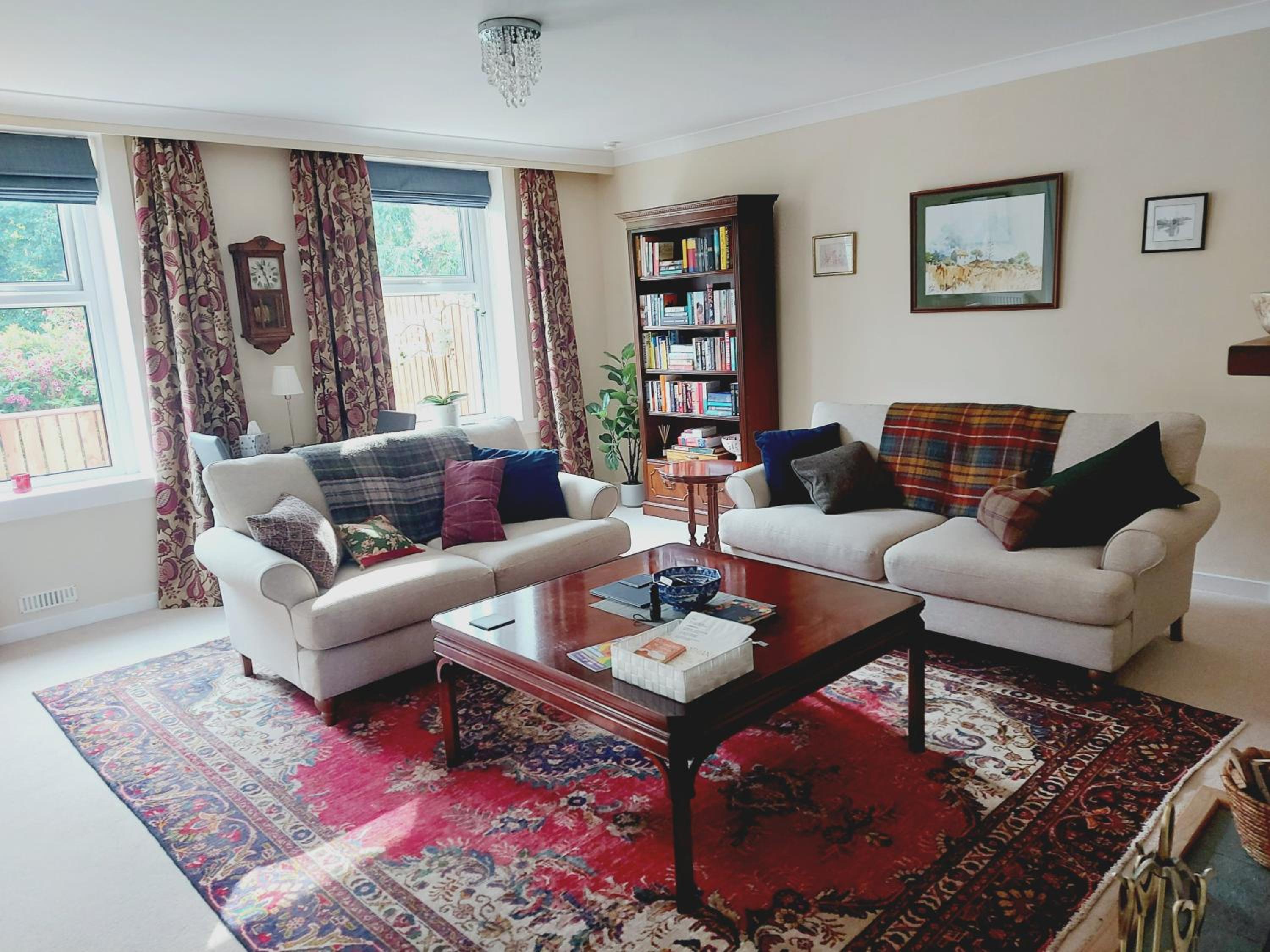 ISLAY House,Comfortable Home with private garden, Pencaitland, East Lothian, Scotland view 3