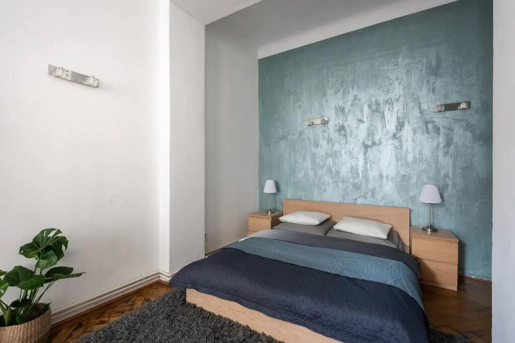 Spacious apartment with balcony at Wenceslas Sq