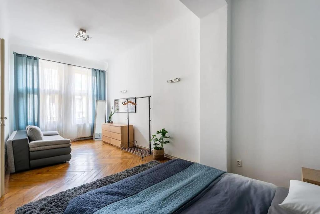 Spacious apartment with balcony at Wenceslas Sq