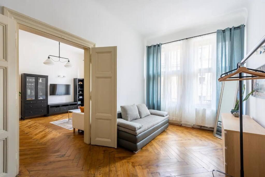 Spacious apartment with balcony at Wenceslas Sq
