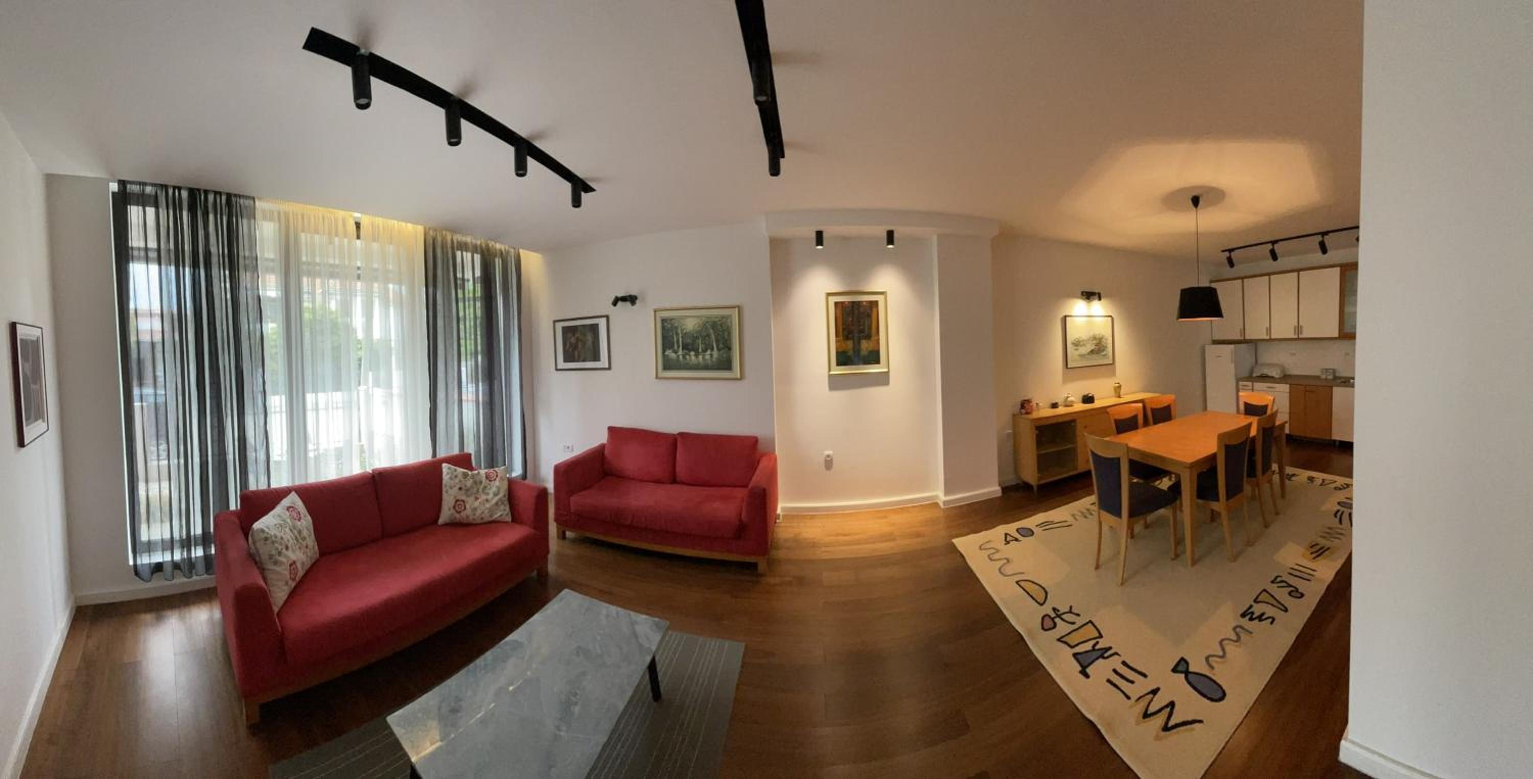 Stefan's Cozy Skopje House