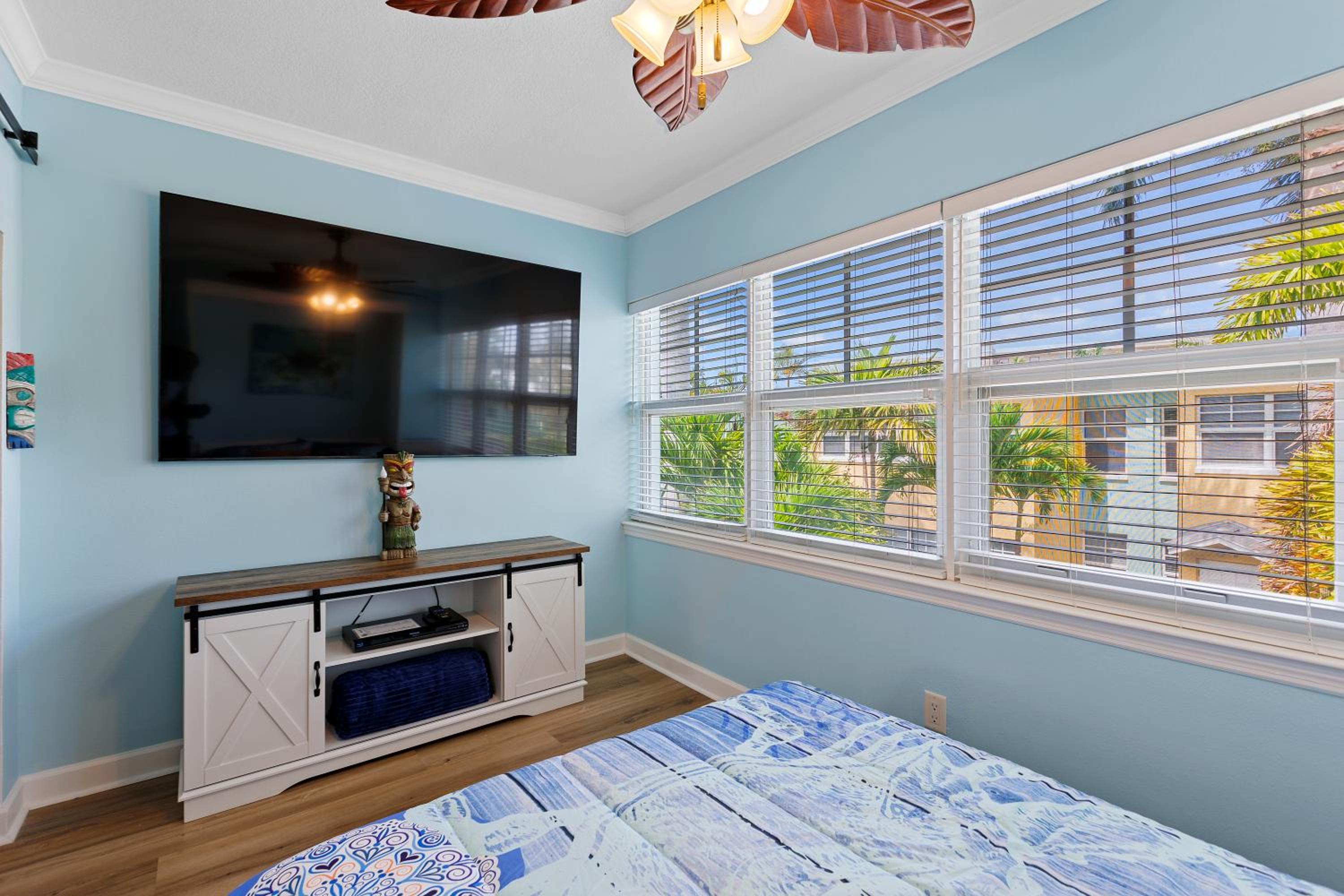 Tiki Blue Crab Cabana Beach Condo in Paradise