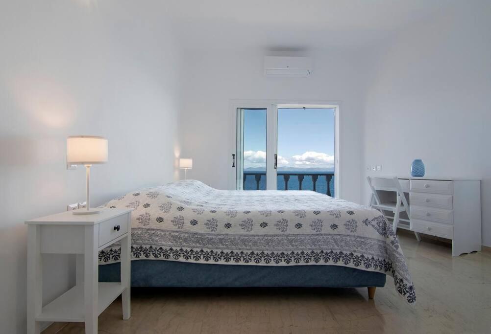 Malvazios Villa Big Blue view 4