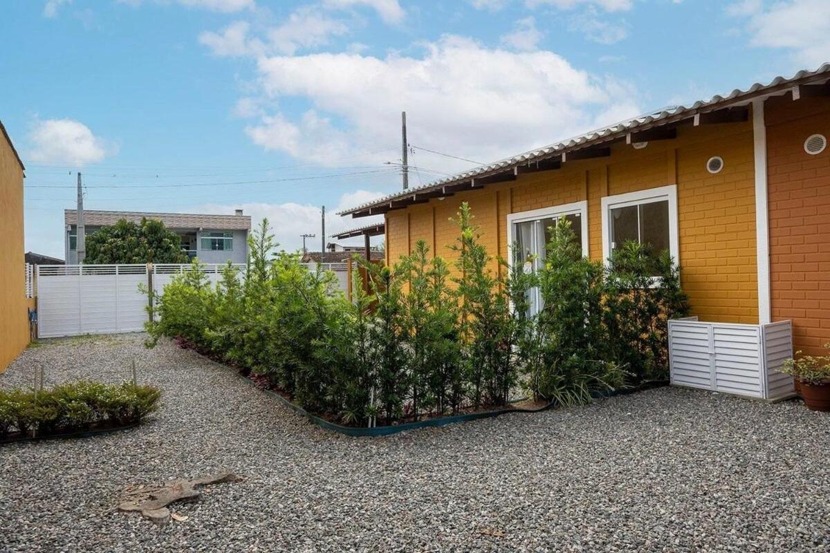 Casa de férias familiar com linda vista à 300m da Meia Praia de Navegantes