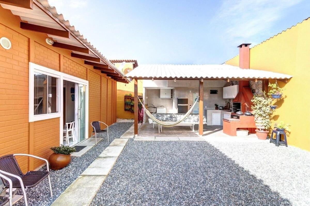 Casa de férias familiar com linda vista à 300m da Meia Praia de Navegantes