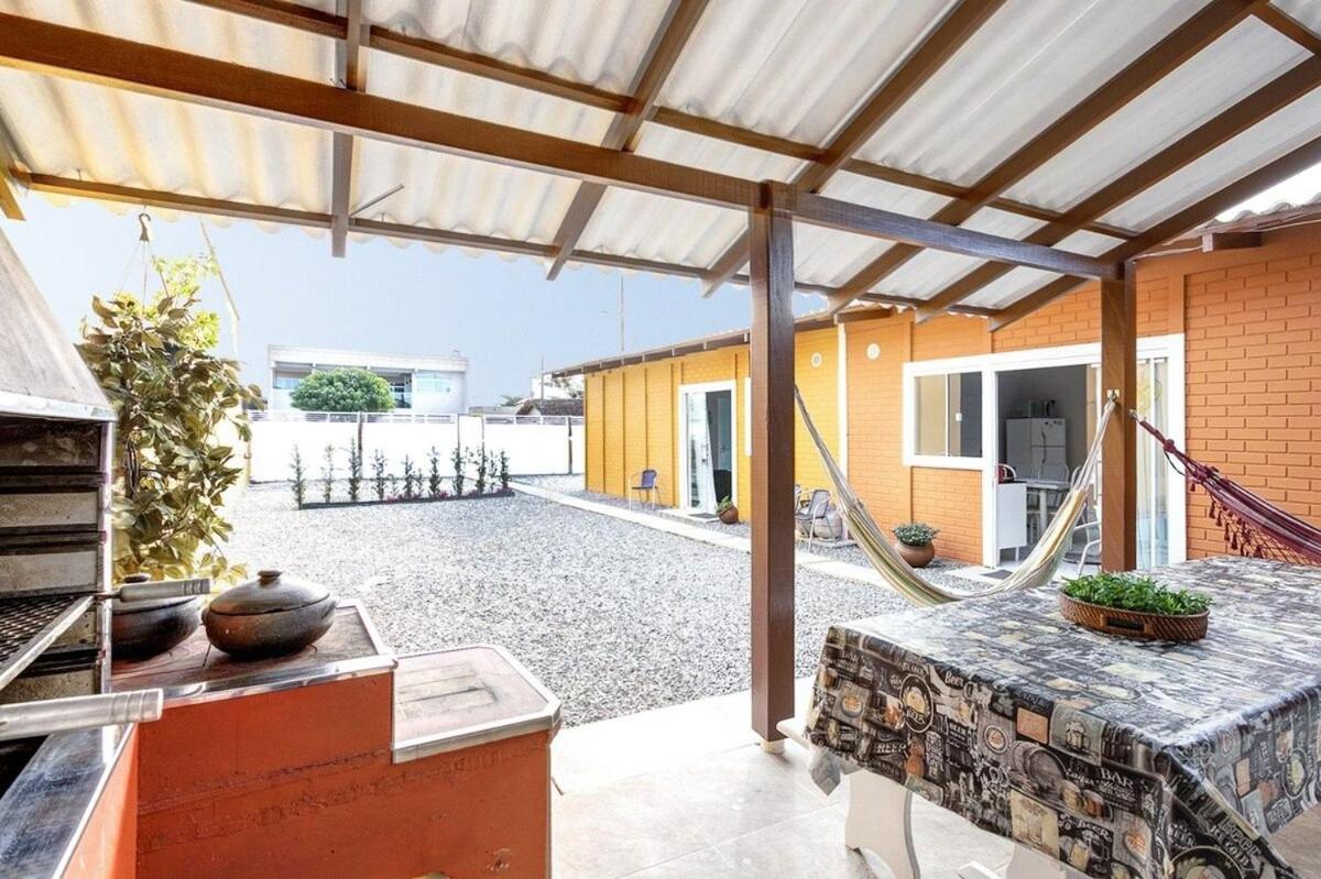 Casa de férias familiar com linda vista à 300m da Meia Praia de Navegantes