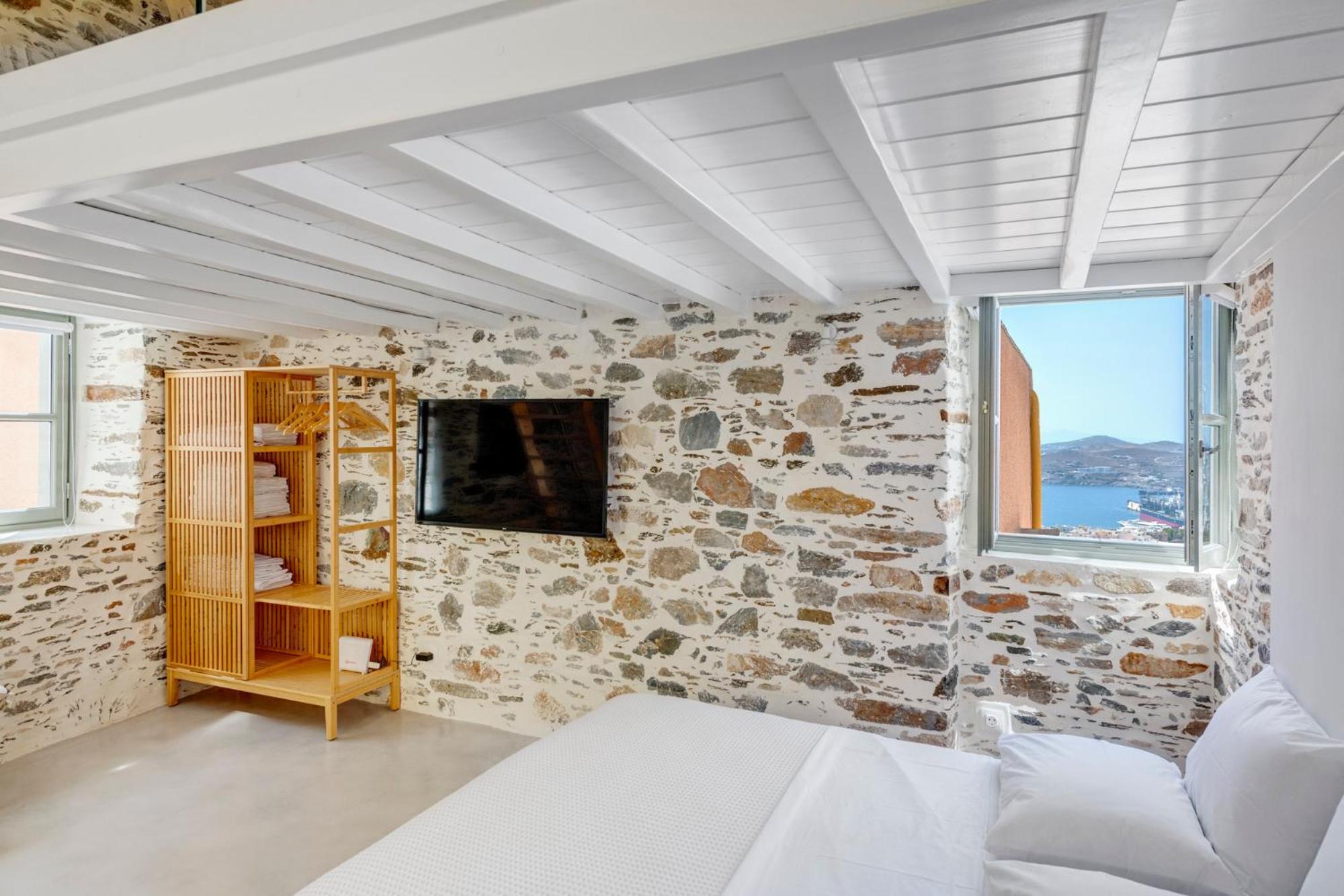 ArtdecoSyros Superior