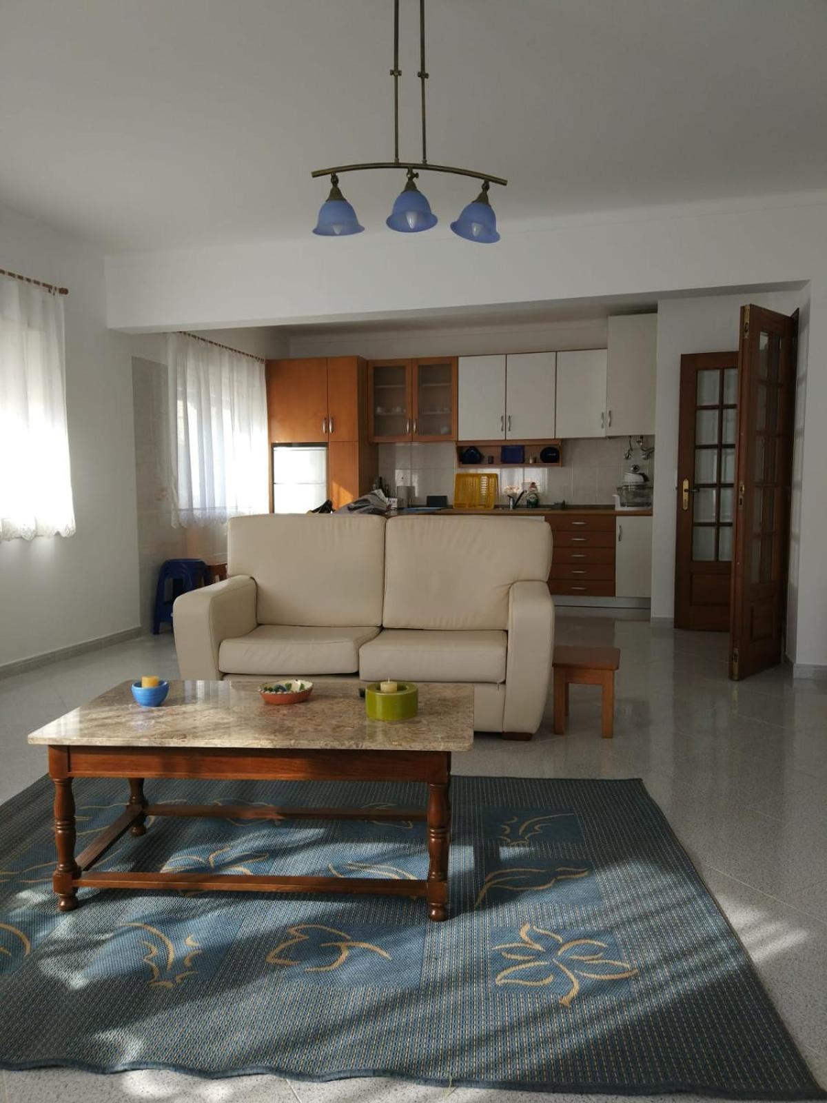 Apartamento a 4min da praia com lareira