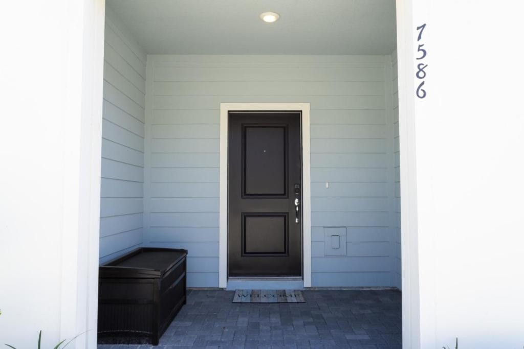 Modern TownHome 5 Beds 3 Kings Room Private Pool view 2