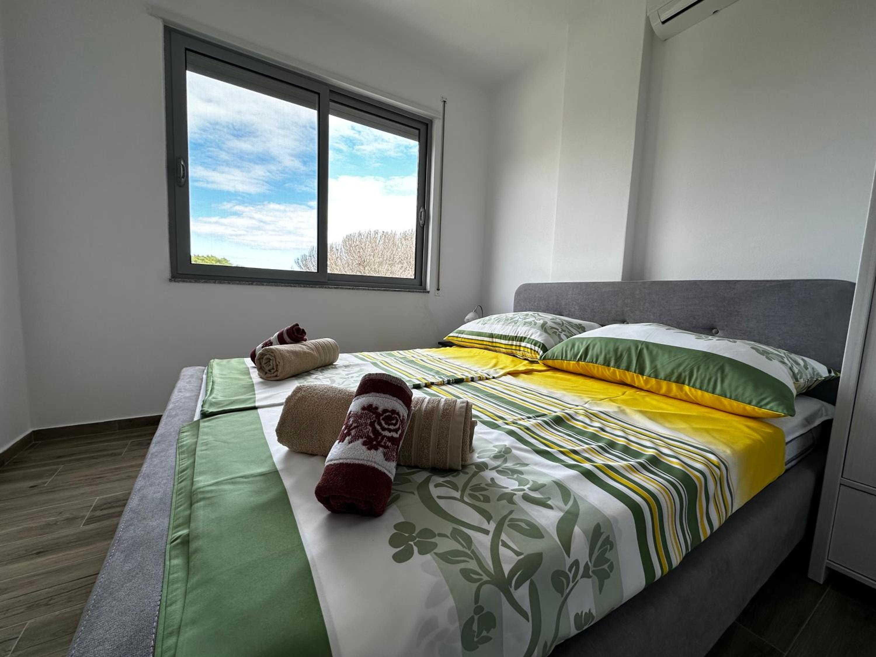 Sunset Seaview Apartment 305