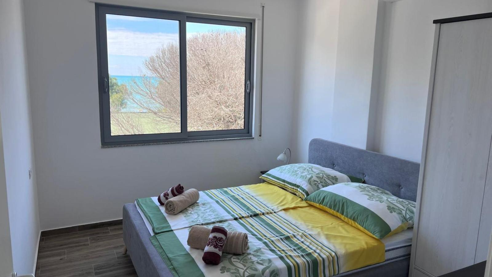 Sunset Seaview Apartment 305