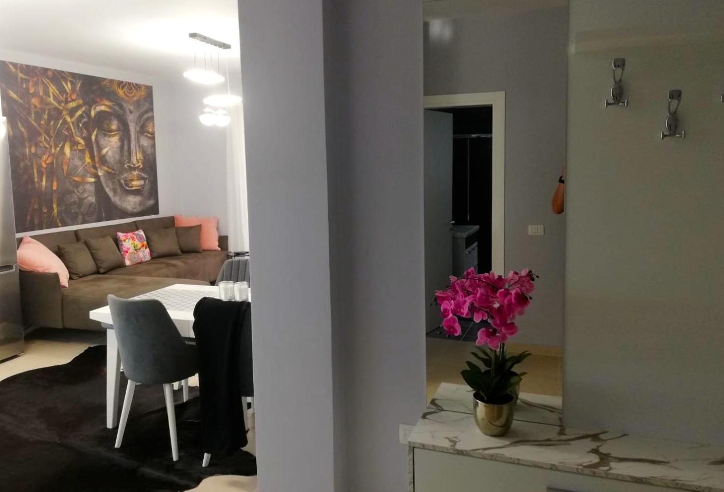 S.E.V. Sunset Homes
