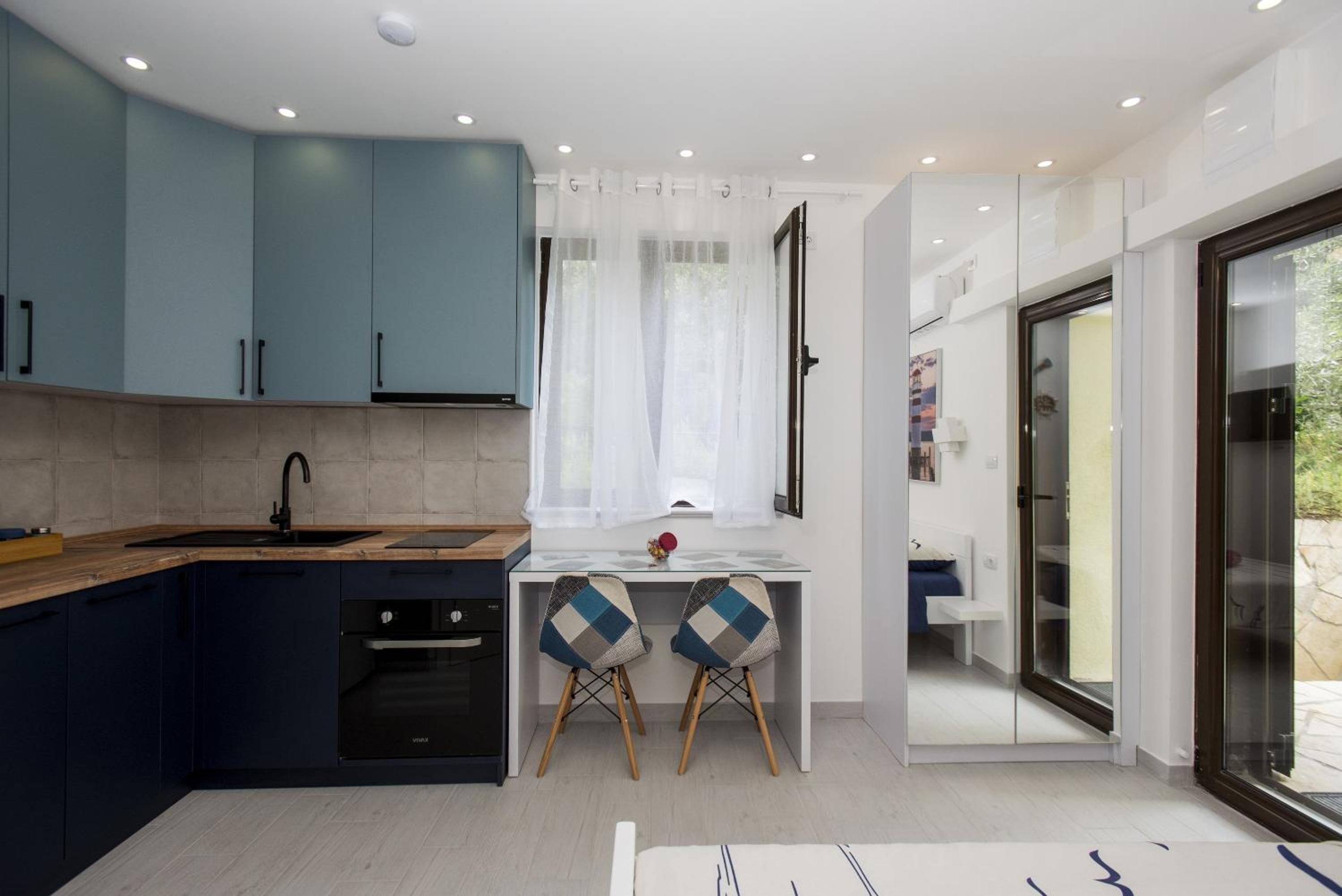 Studio Apartments Summer Time