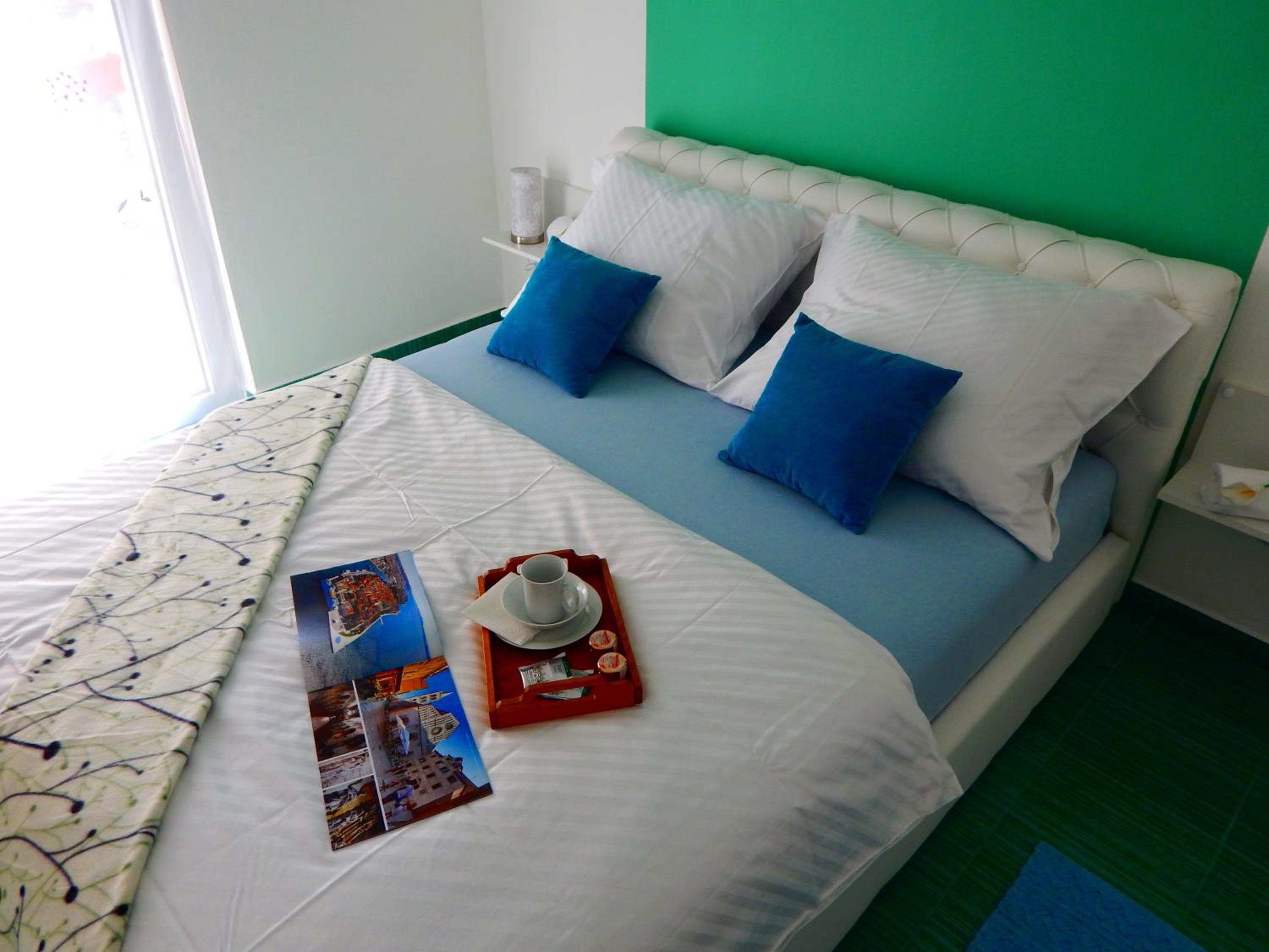 Photo 11