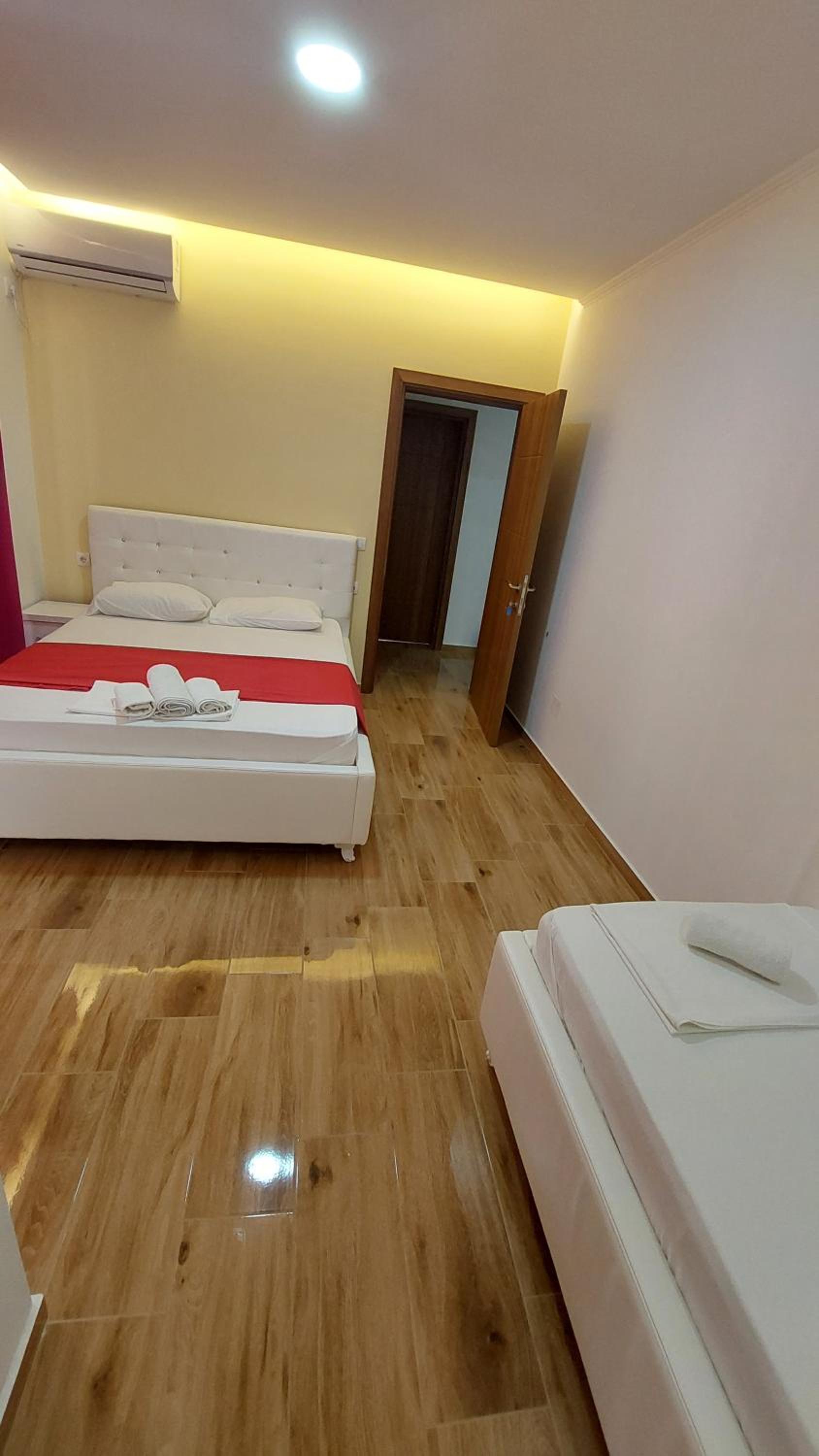 Rinia Apartments