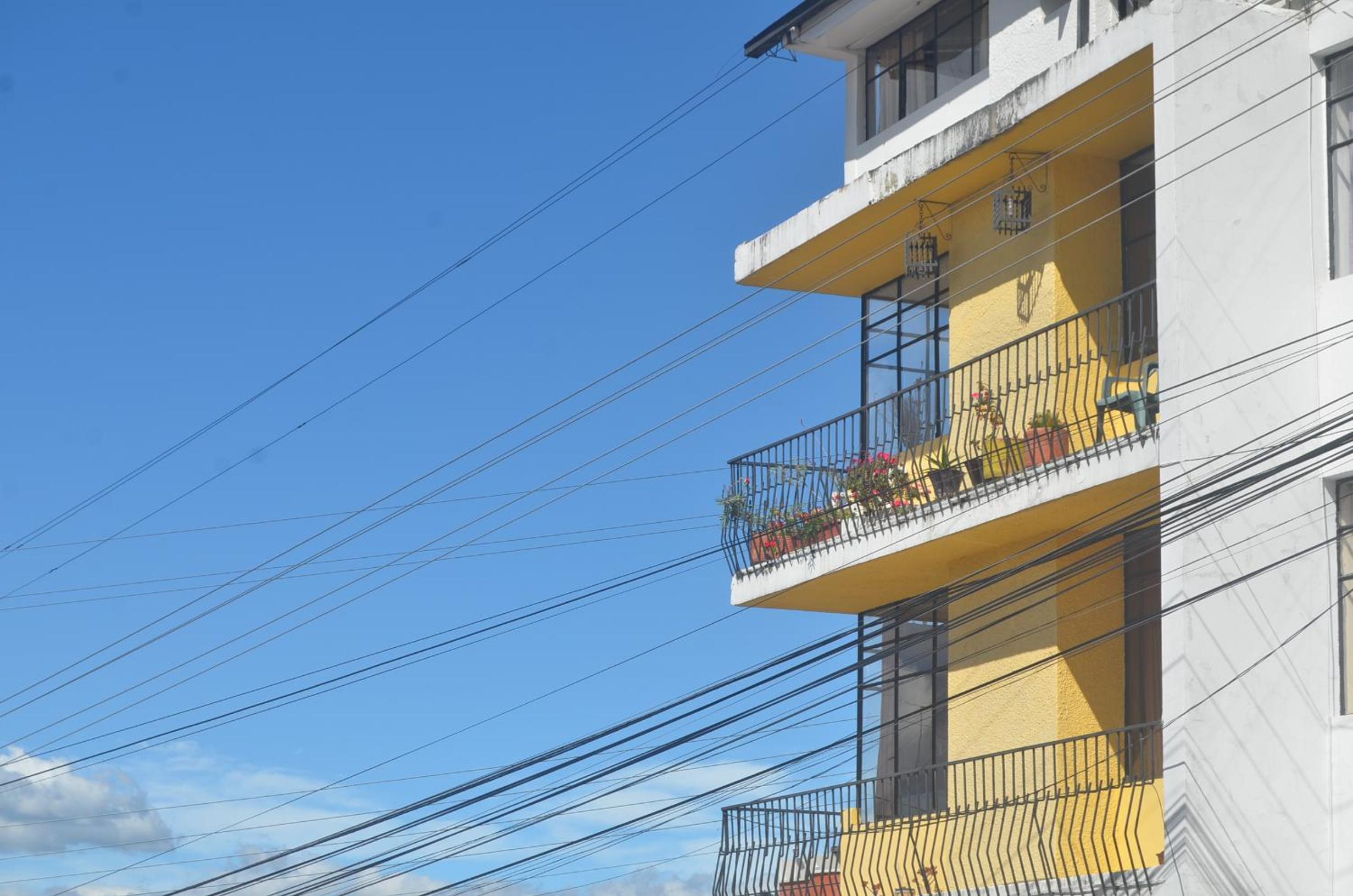 The Quito Guest House with Yellow Balconies for Travellers