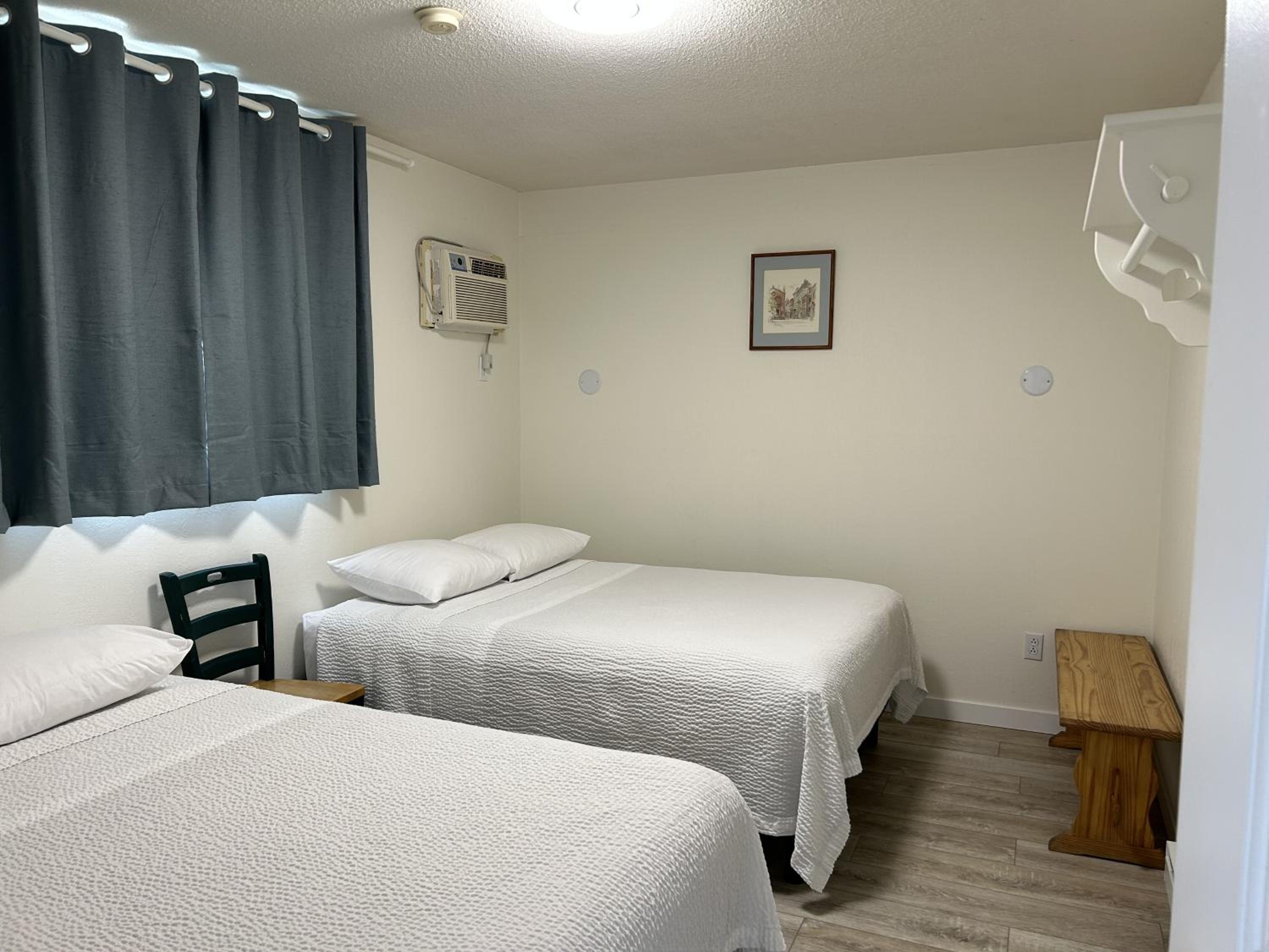 Empire Motel