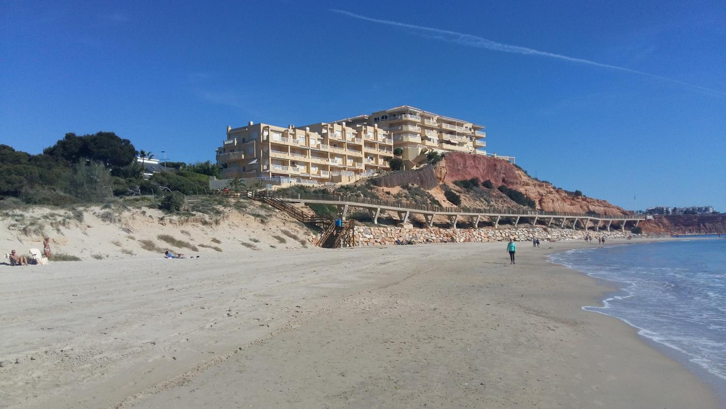 2 Habitaciones Dehesa Campoamor 50 metros a la playa view 3