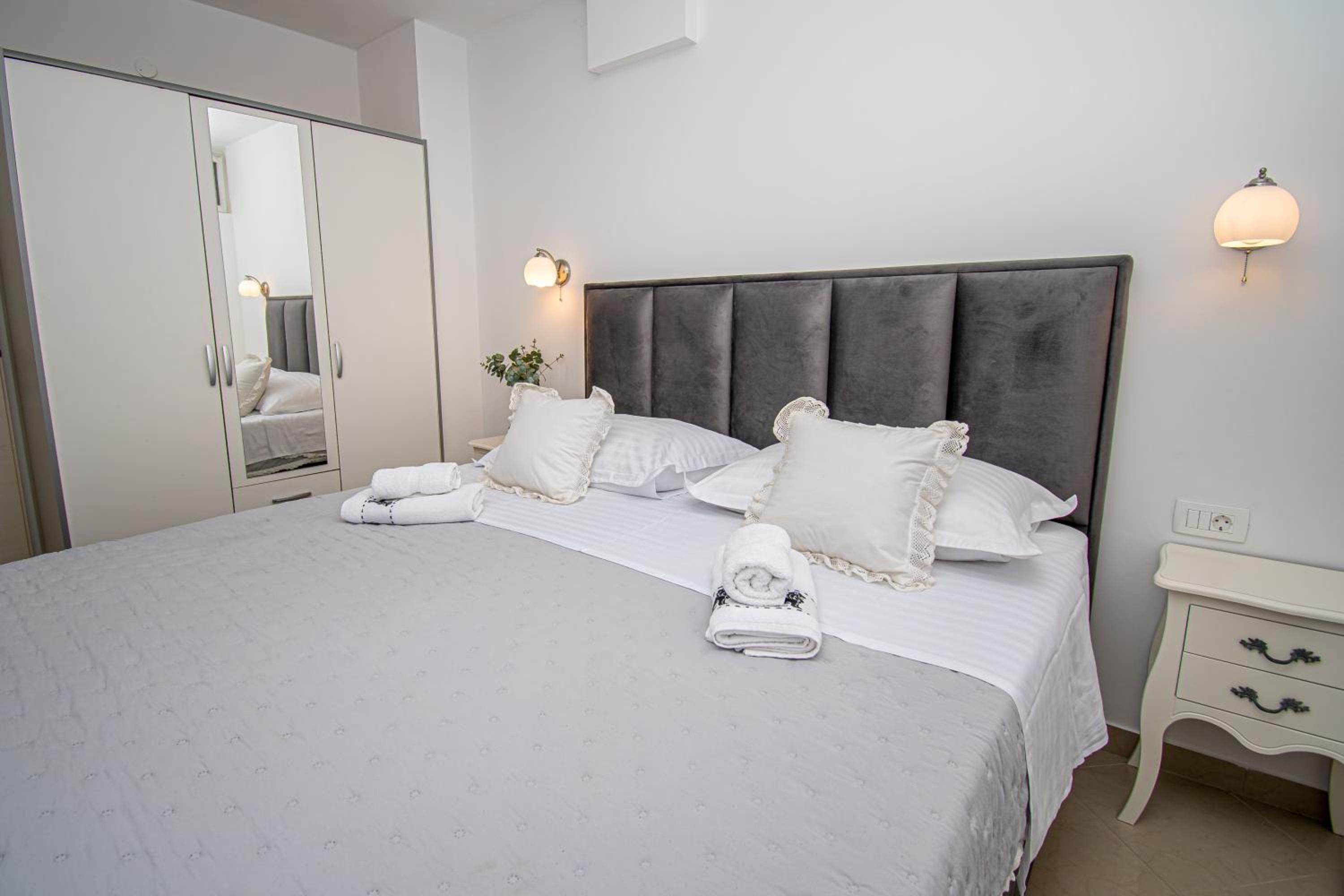 Beachfront Apartments Gabine
