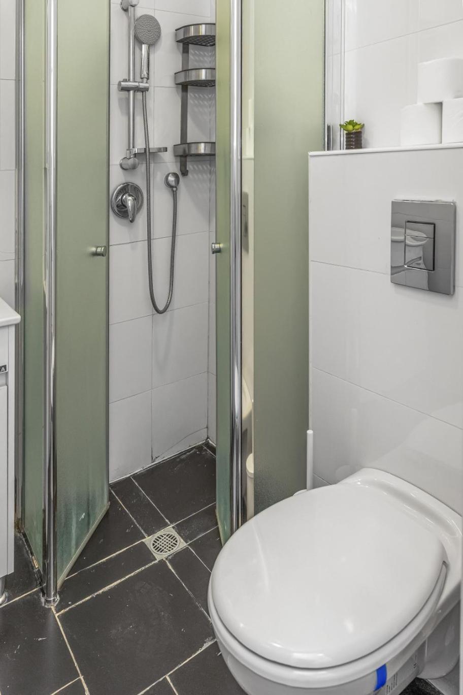 IB Properties Suites