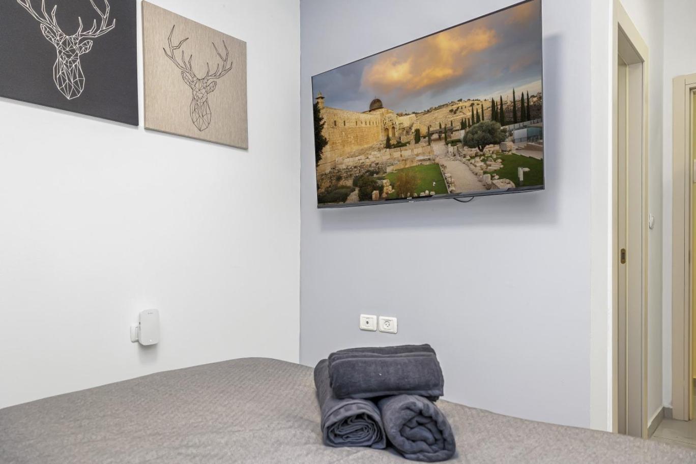 IB Properties Suites
